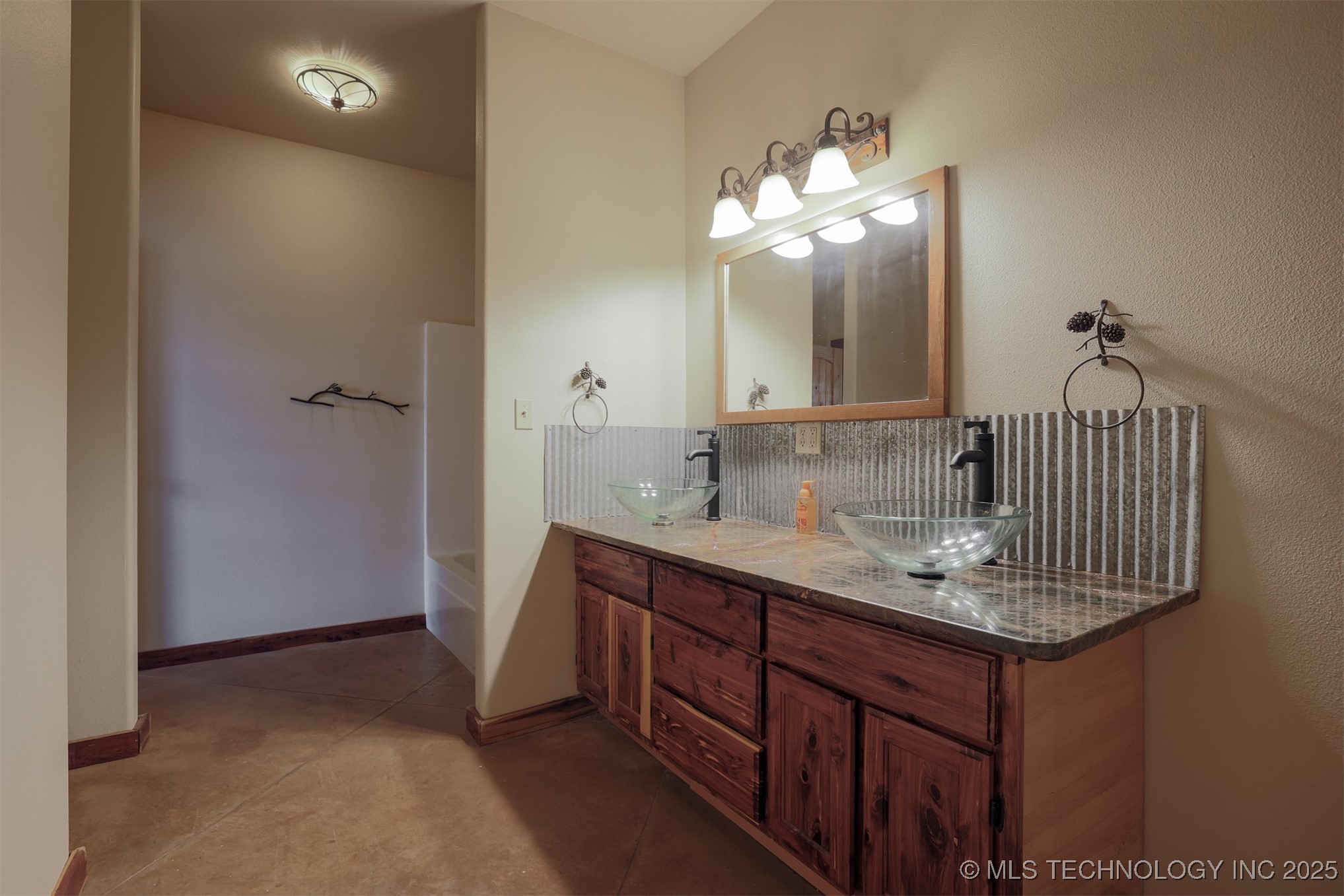 1488 N 429 Road Property Photo 32