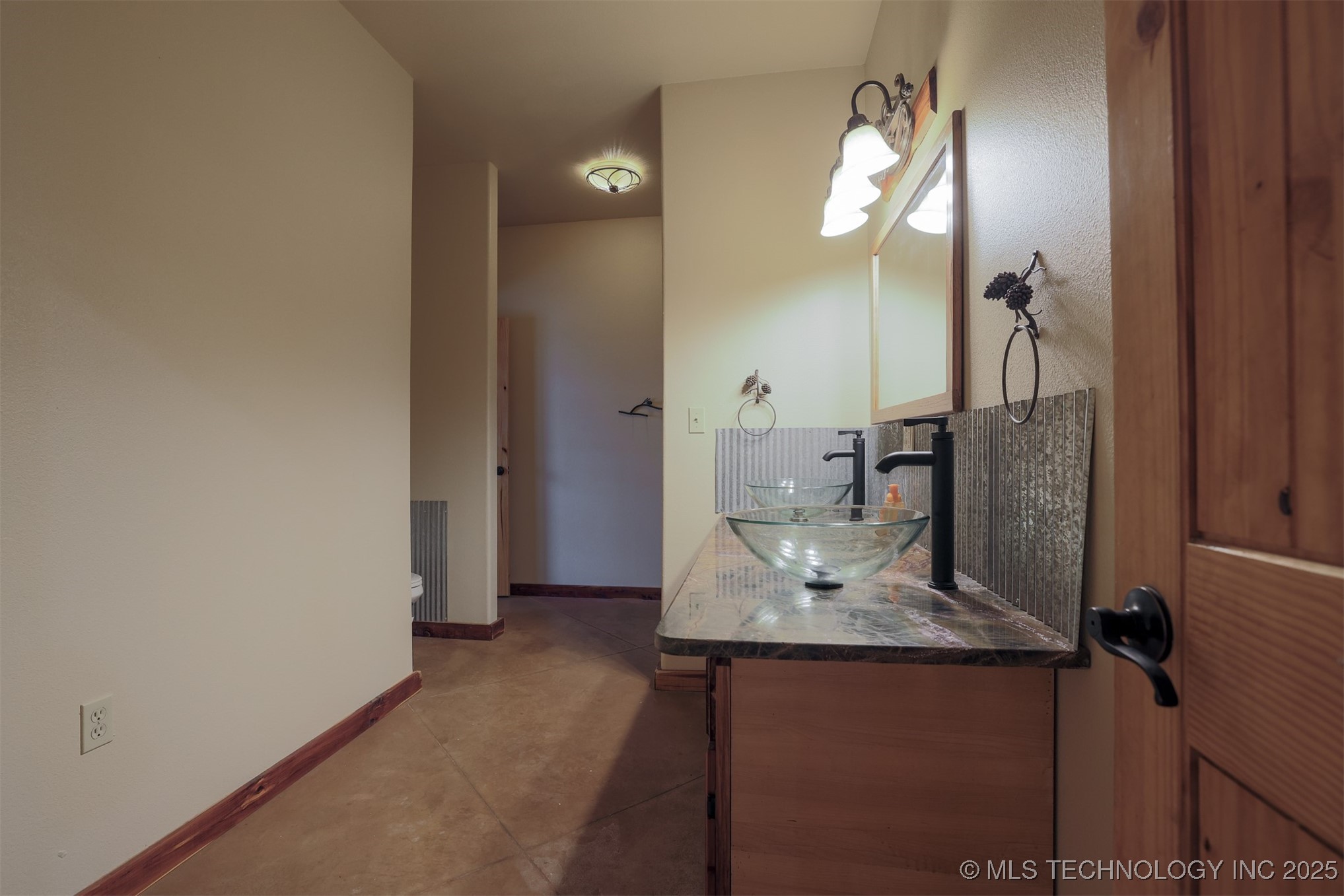 1488 N 429 Road Property Photo 33