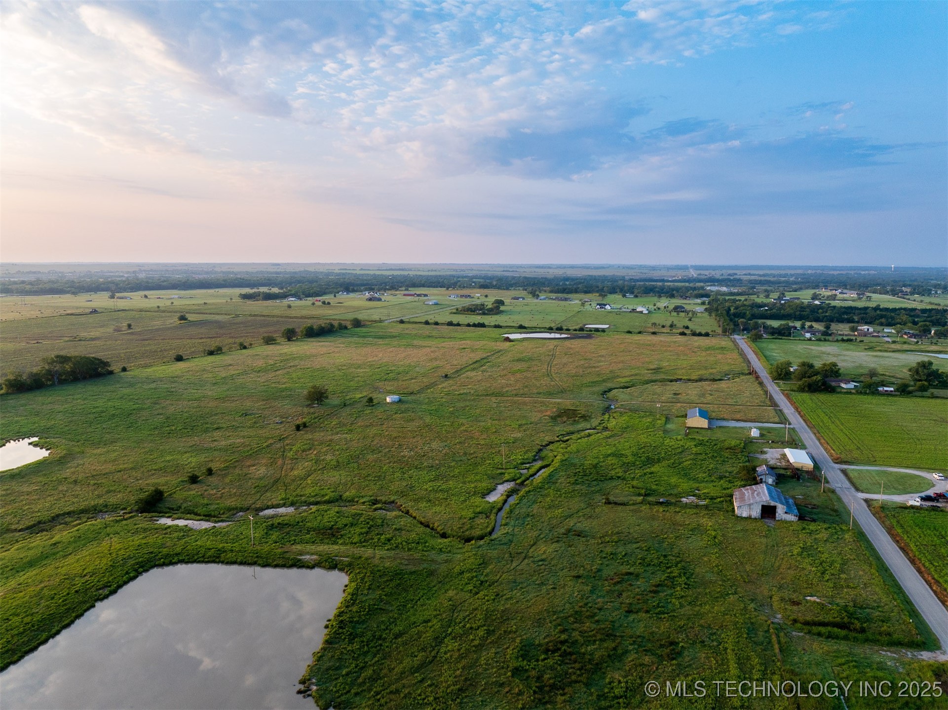 8 N 3990 Road Property Photo 9