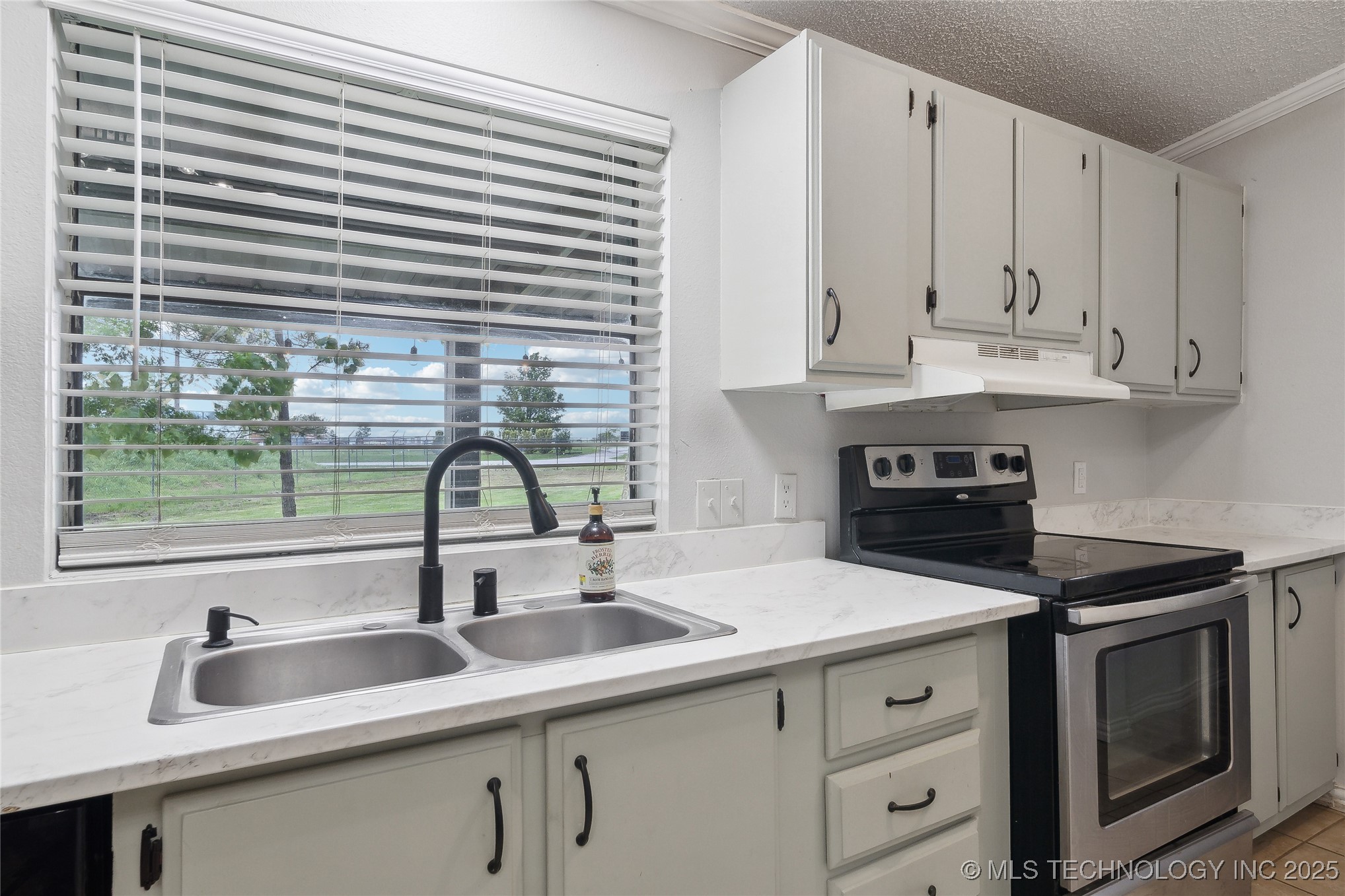 10246 Hectorville Road Property Photo 12