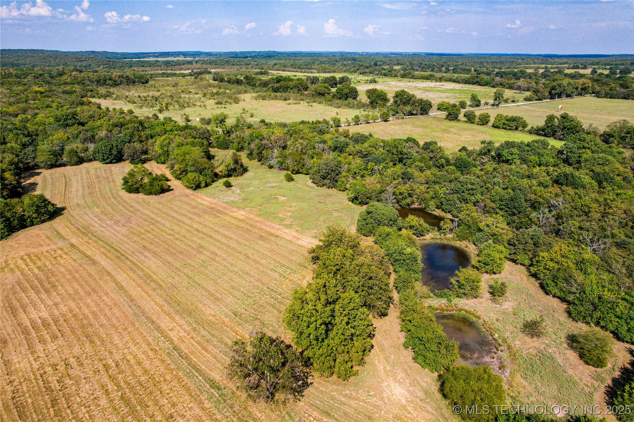 0000 E 1420 Road Property Photo 4