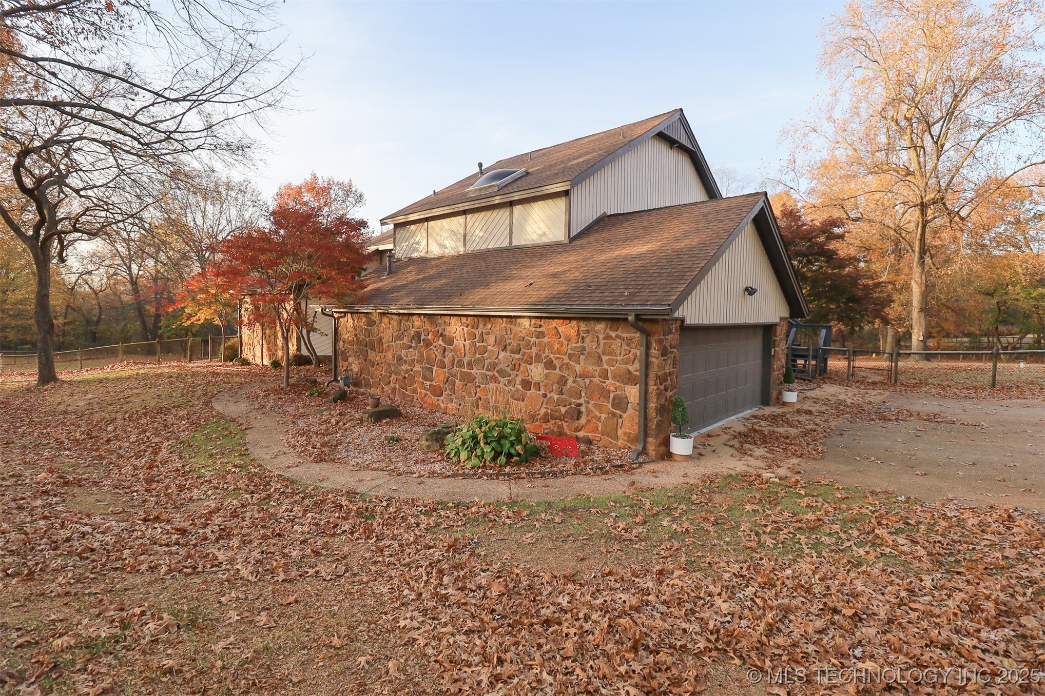 13933 S 198th East Avenue Property Photo 4