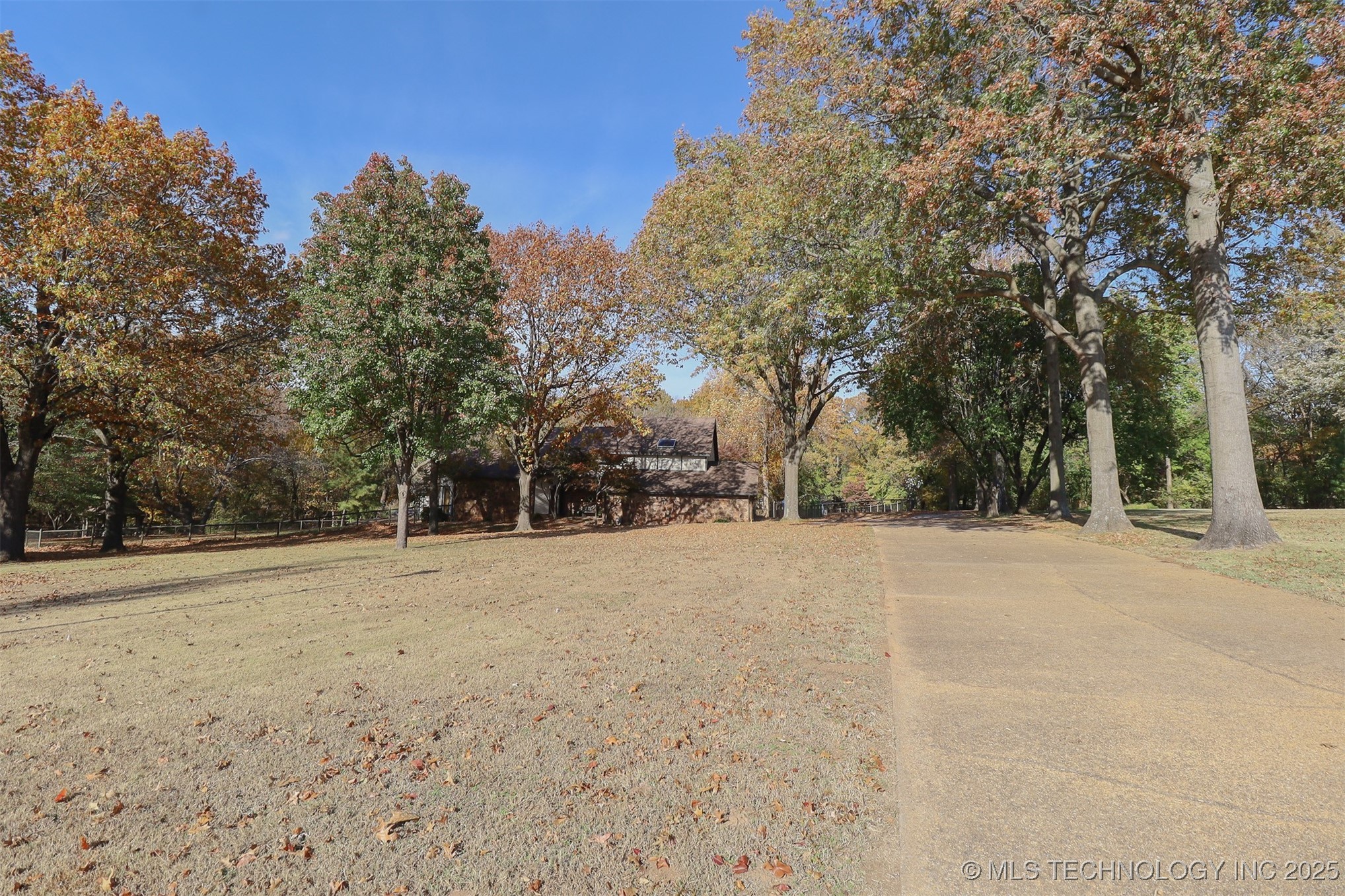 13933 S 198th East Avenue Property Photo 7