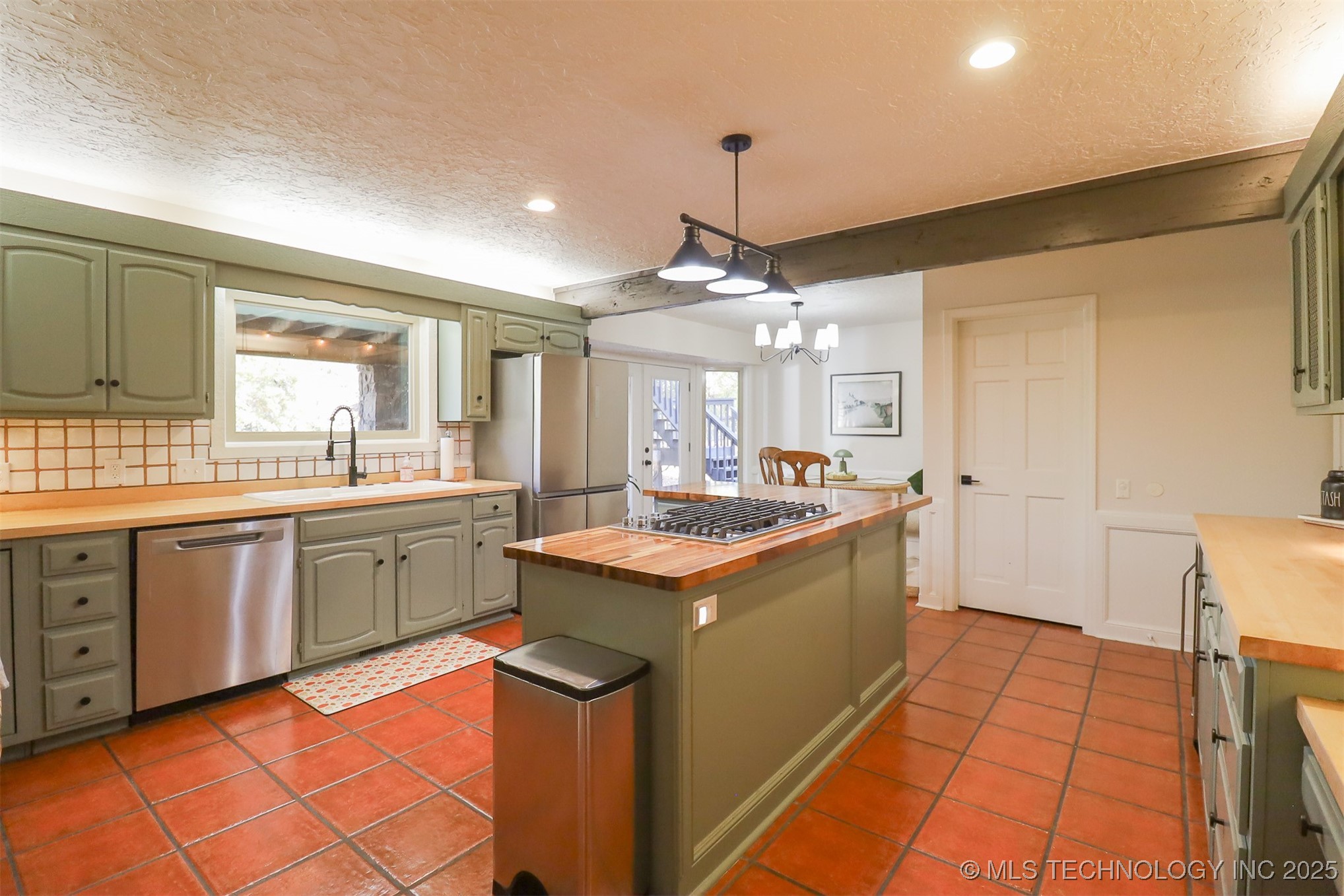 13933 S 198th East Avenue Property Photo 35