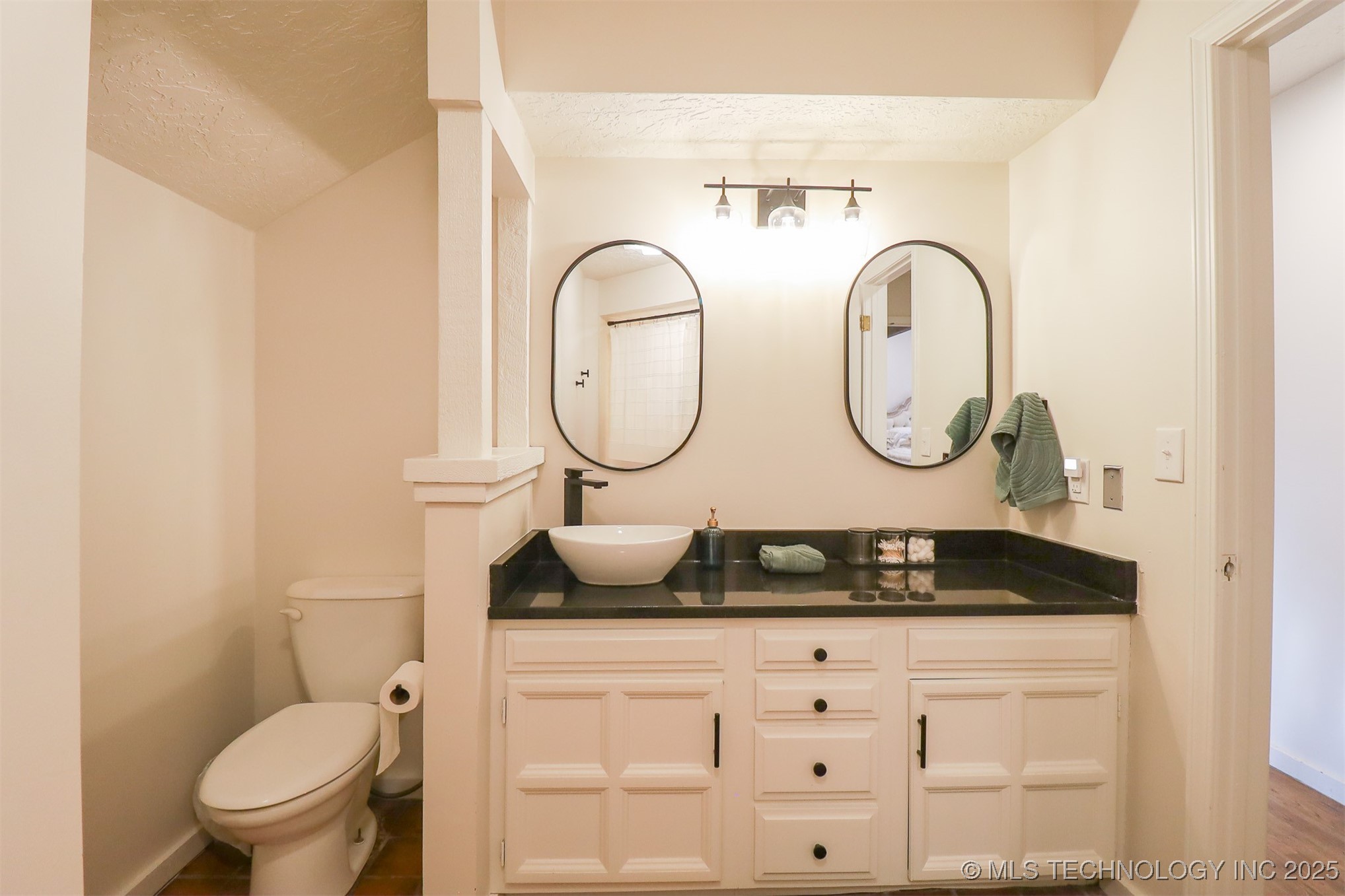 13933 S 198th East Avenue Property Photo 42