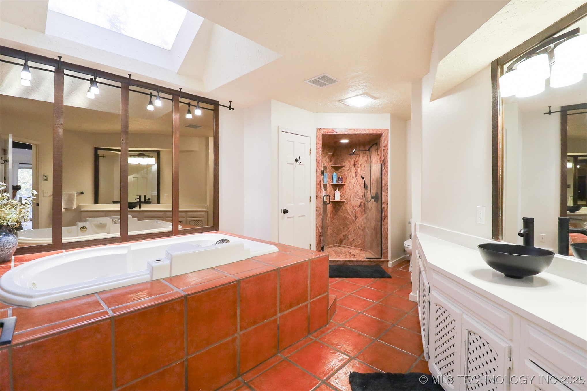 13933 S 198th East Avenue Property Photo 49