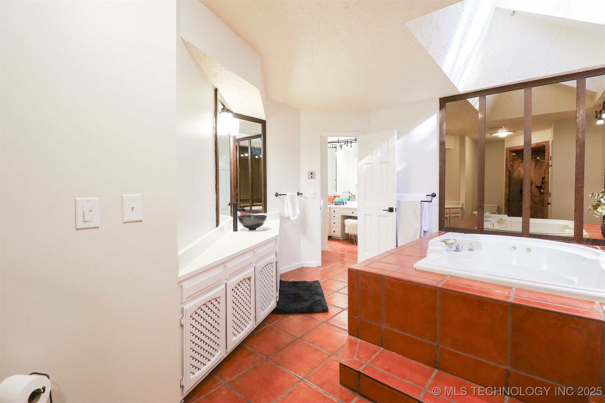 13933 S 198th East Avenue Property Photo 51