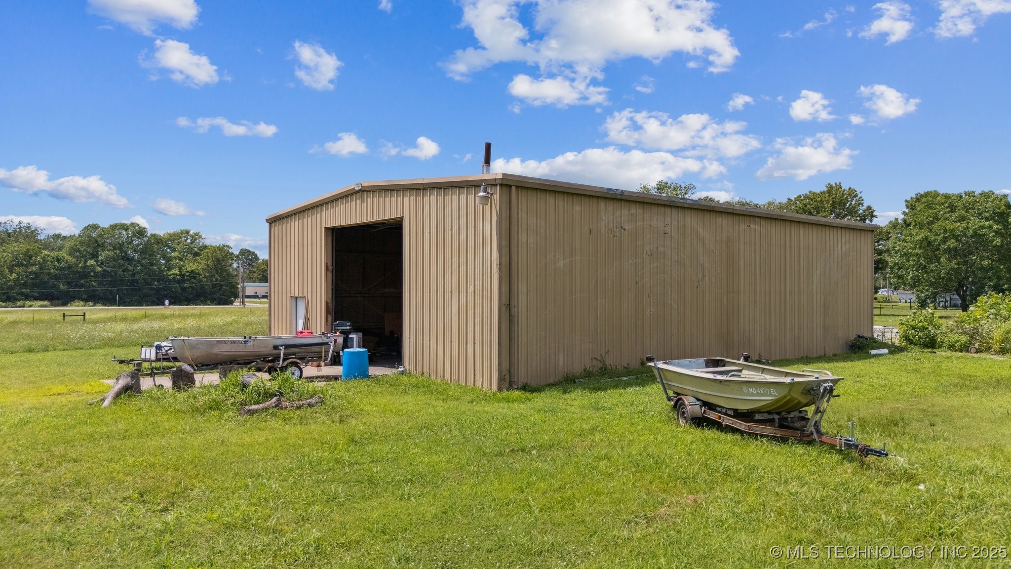 611 S Ash Street Property Photo 4