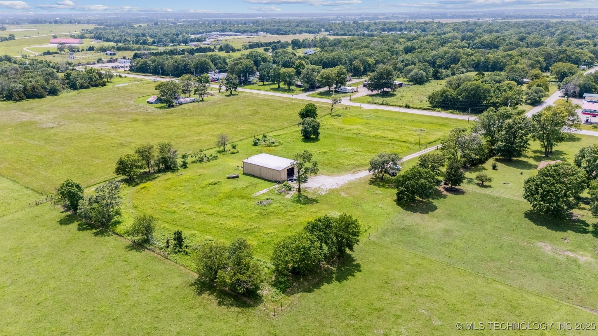 611 S Ash Street Property Photo 18