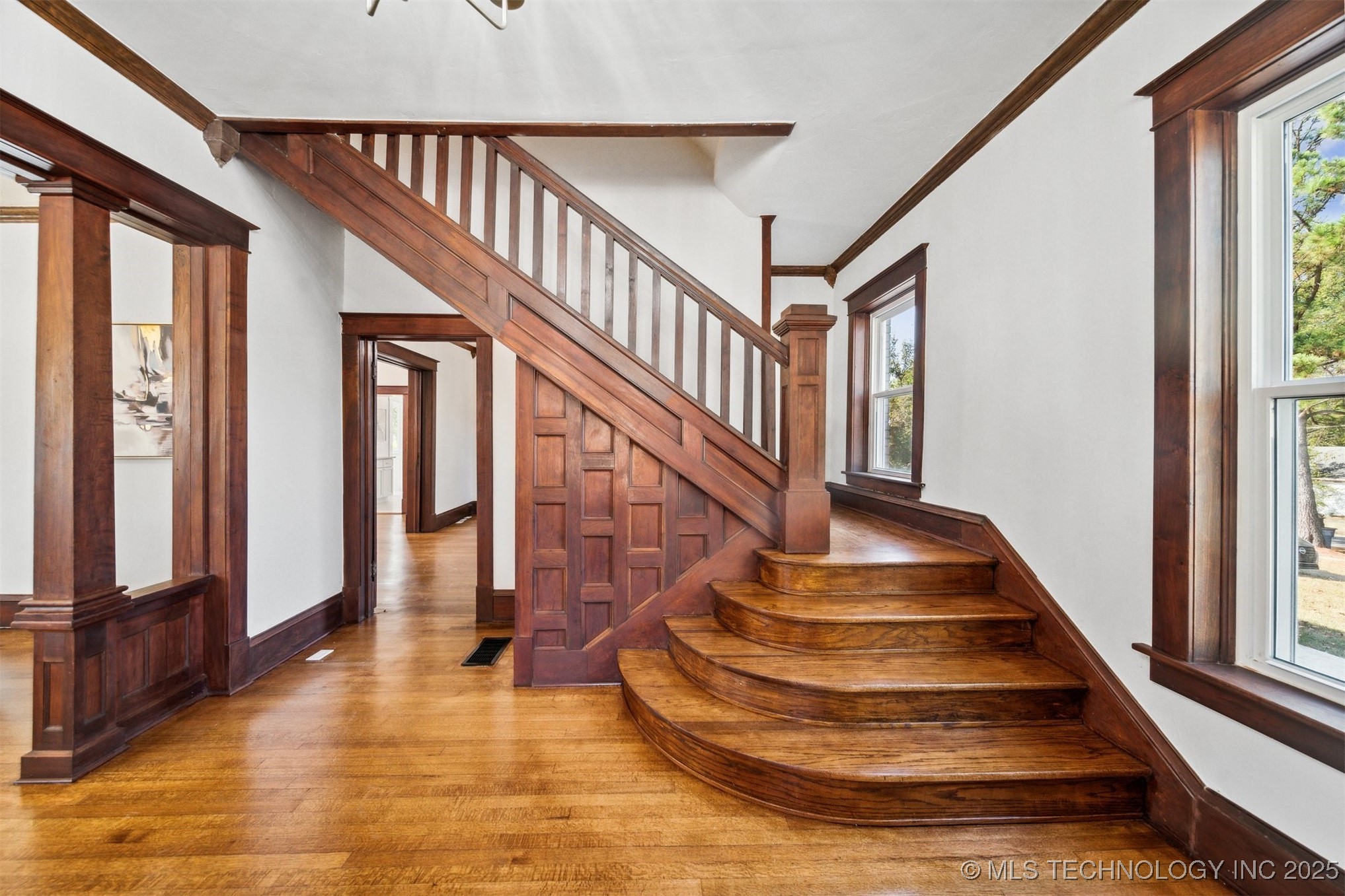 806 E Church Street Property Photo 9