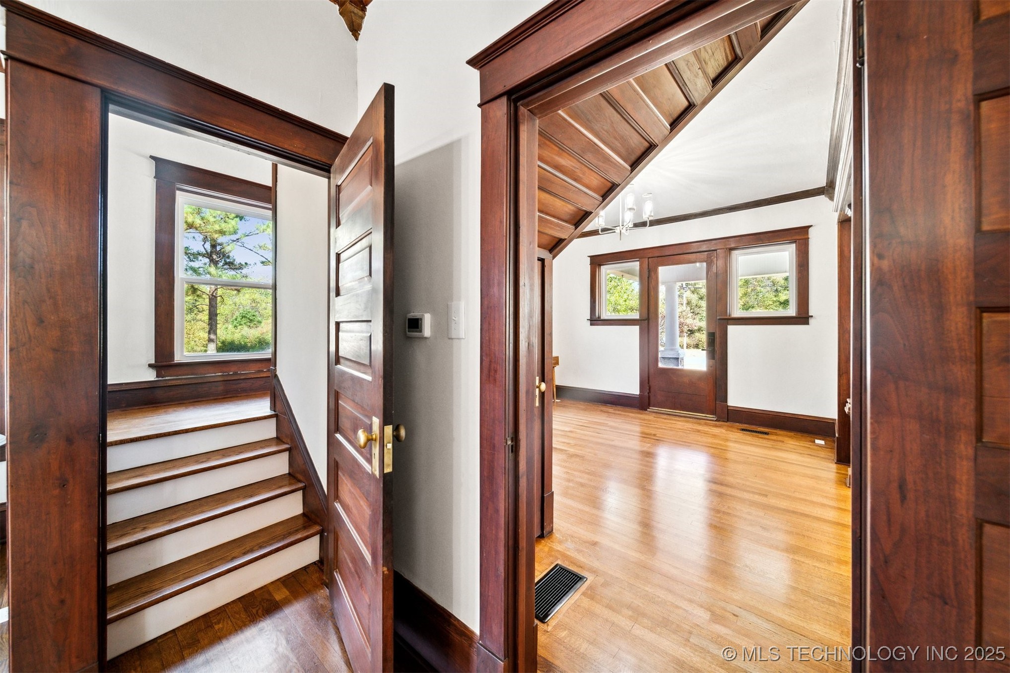 806 E Church Street Property Photo 17