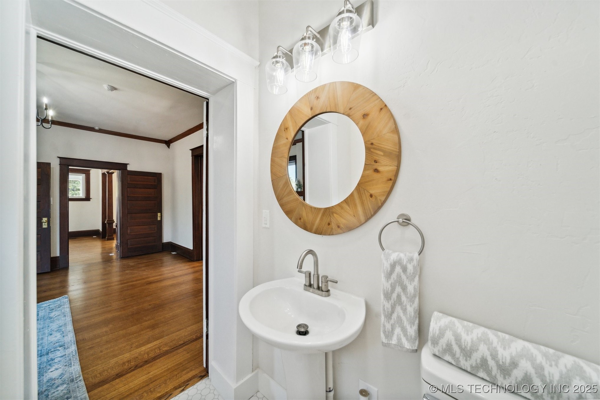 806 E Church Street Property Photo 20