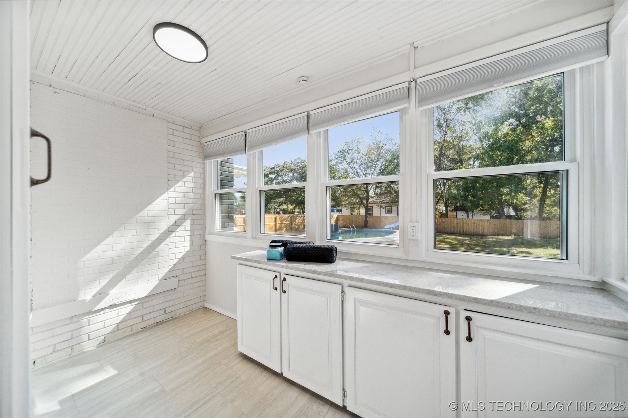 806 E Church Street Property Photo 26