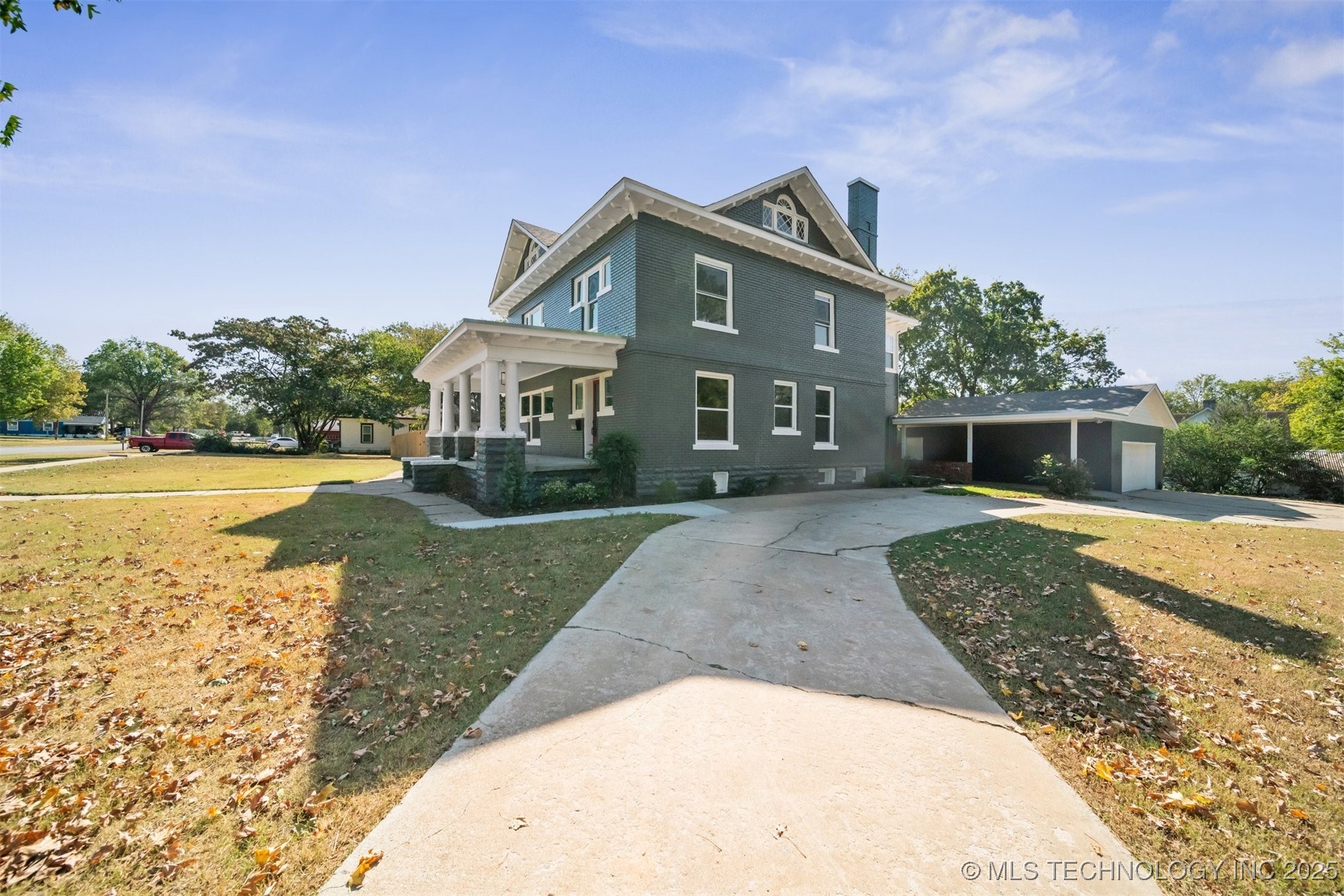 806 E Church Street Property Photo 59