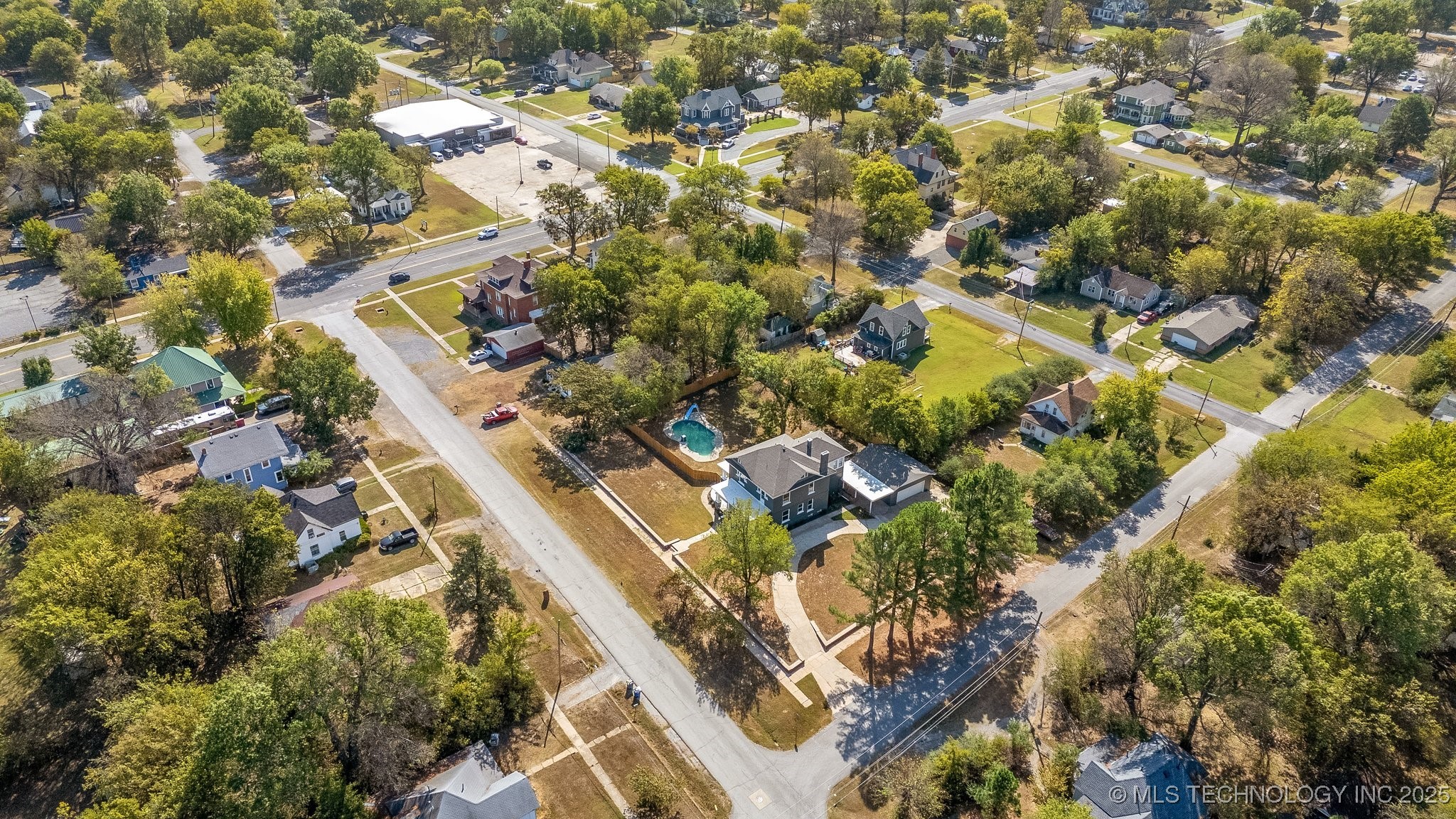 806 E Church Street Property Photo 61