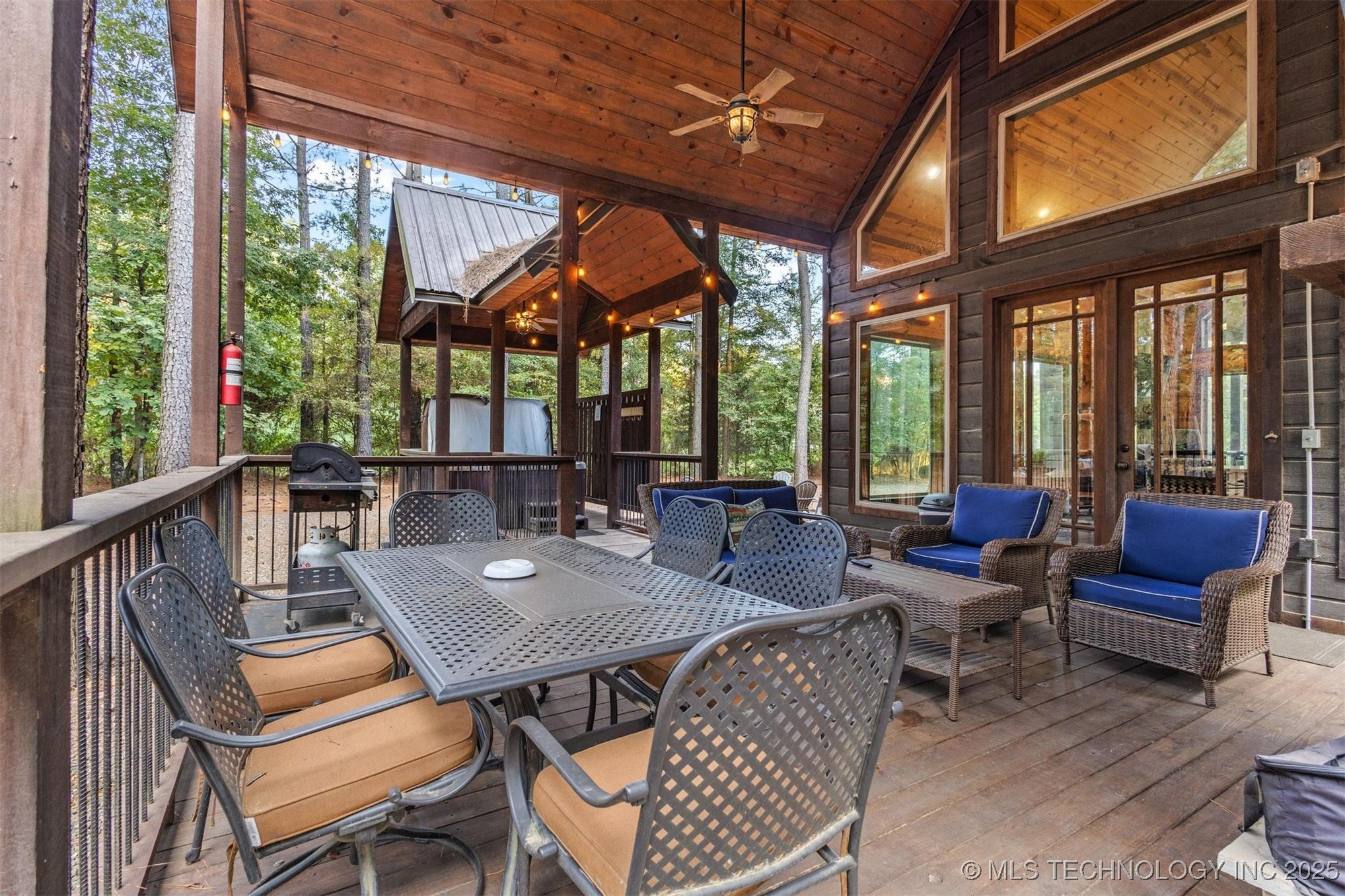 135 Stone Pine Property Photo 16