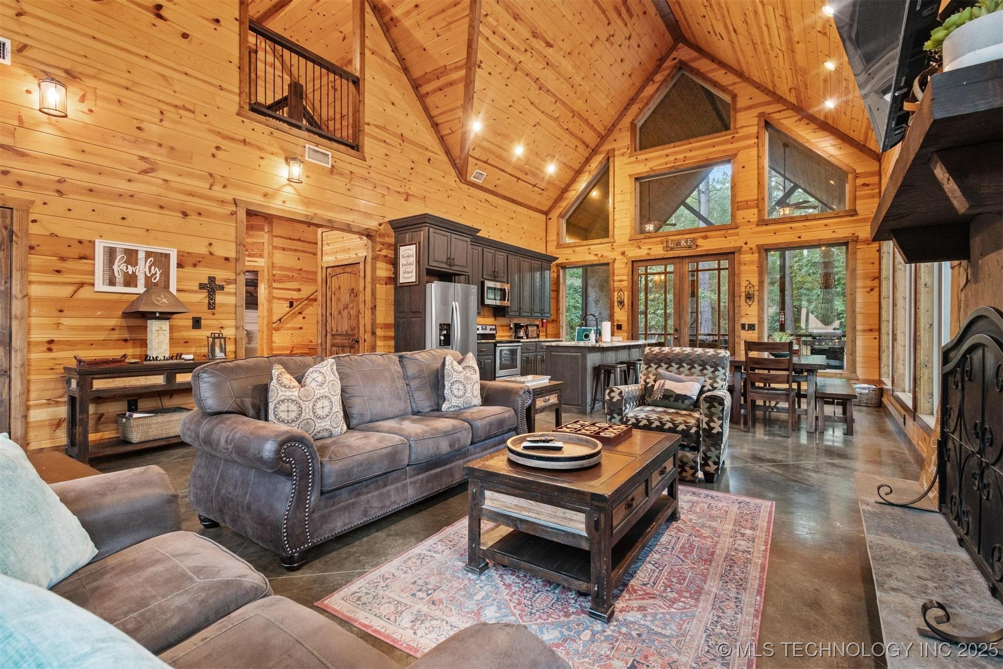 135 Stone Pine Property Photo 18