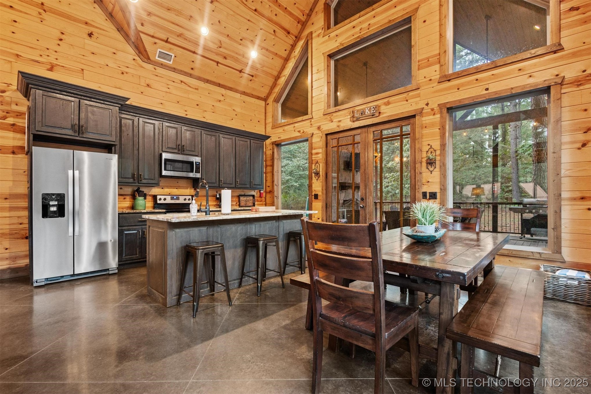 135 Stone Pine Property Photo 23