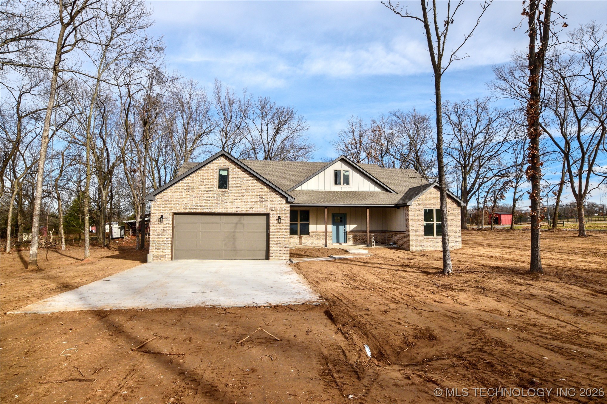 18835 W Hunters Court Property Photo 1