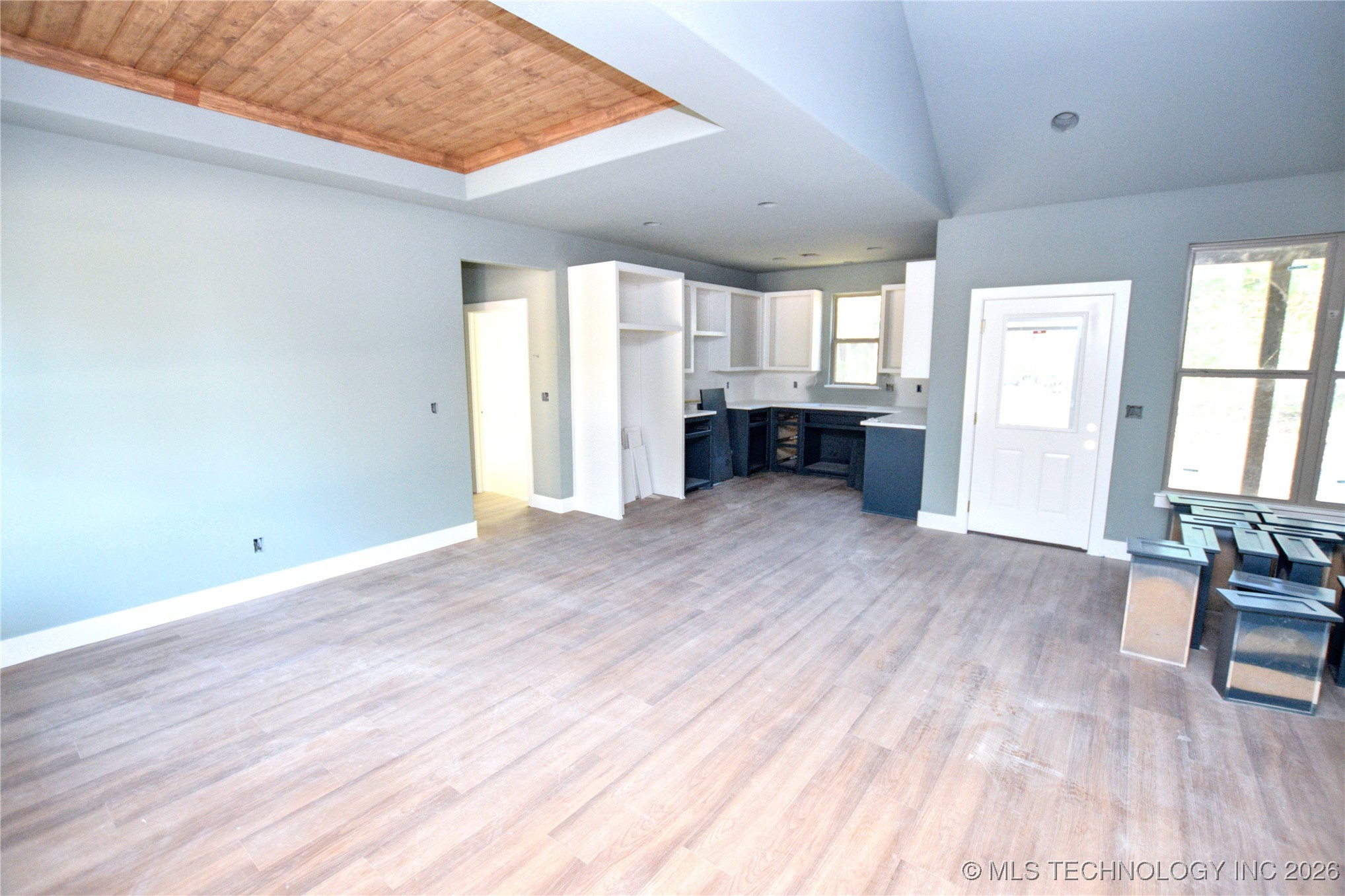 18835 W Hunters Court Property Photo 3