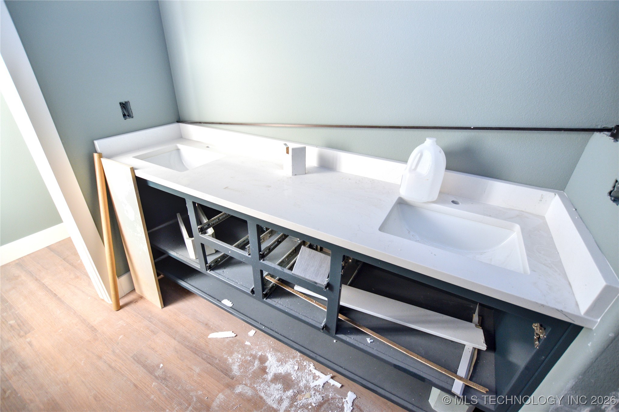 18835 W Hunters Court Property Photo 11