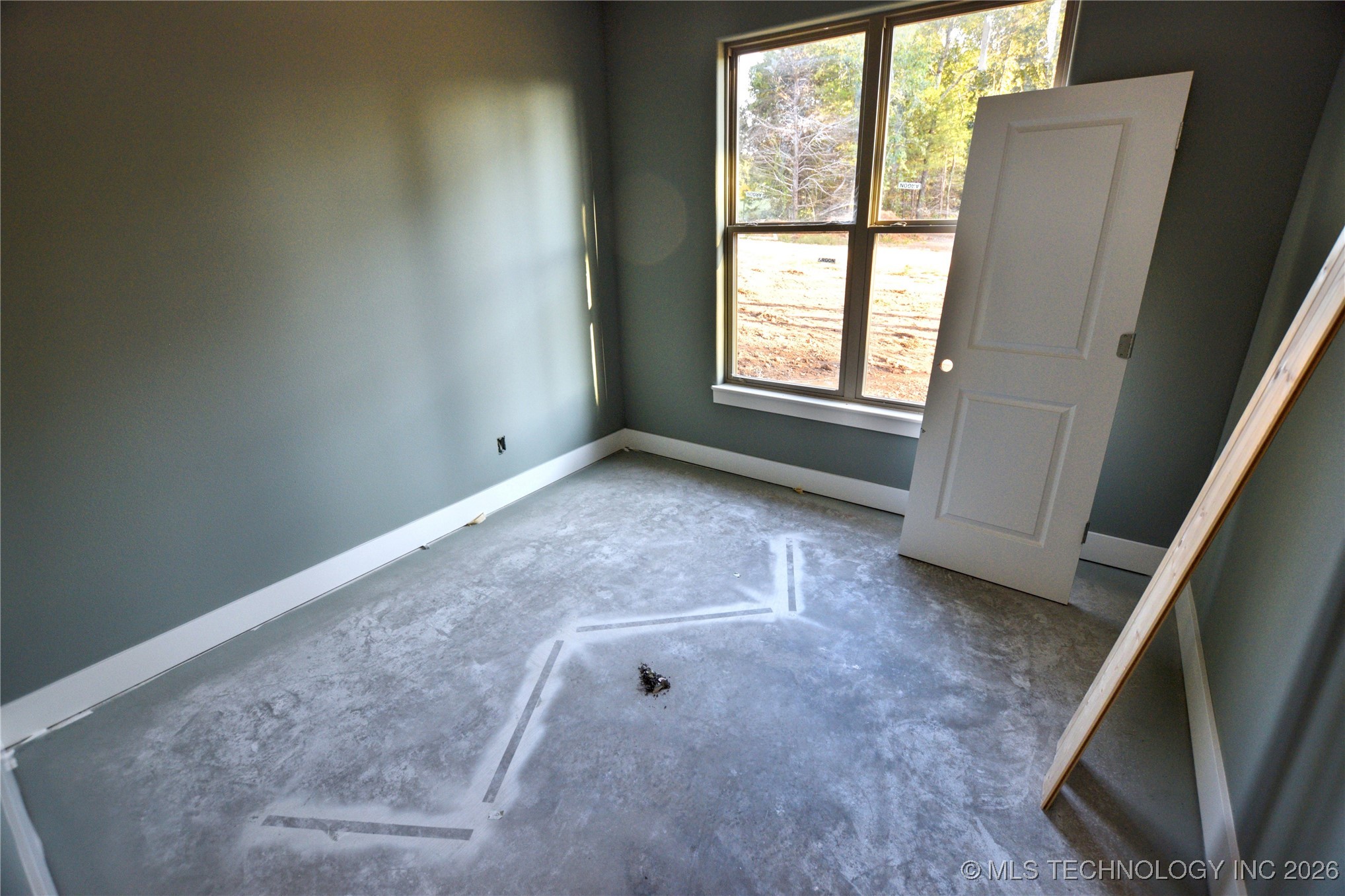 18835 W Hunters Court Property Photo 17