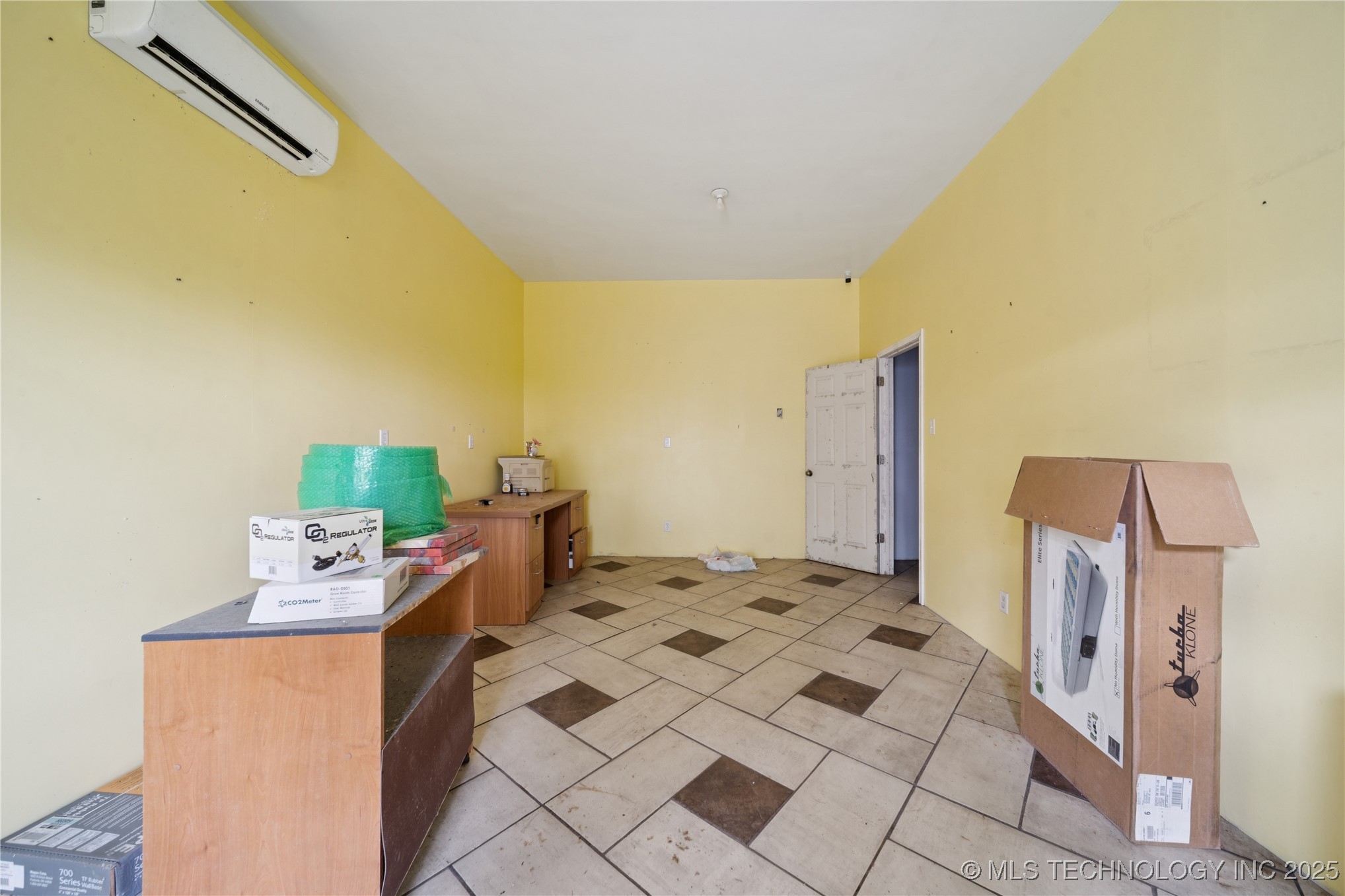 8450 Fern Mountain Road Property Photo 8