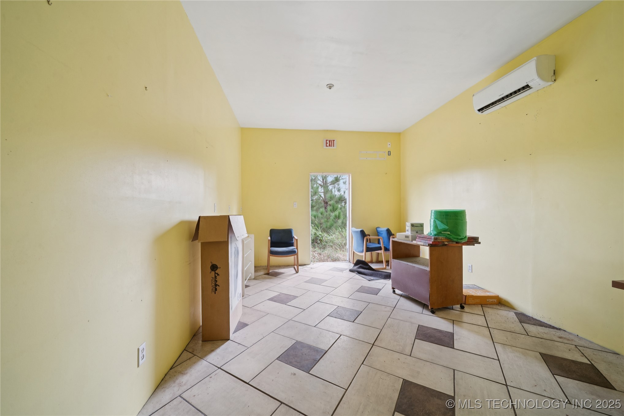 8450 Fern Mountain Road Property Photo 9