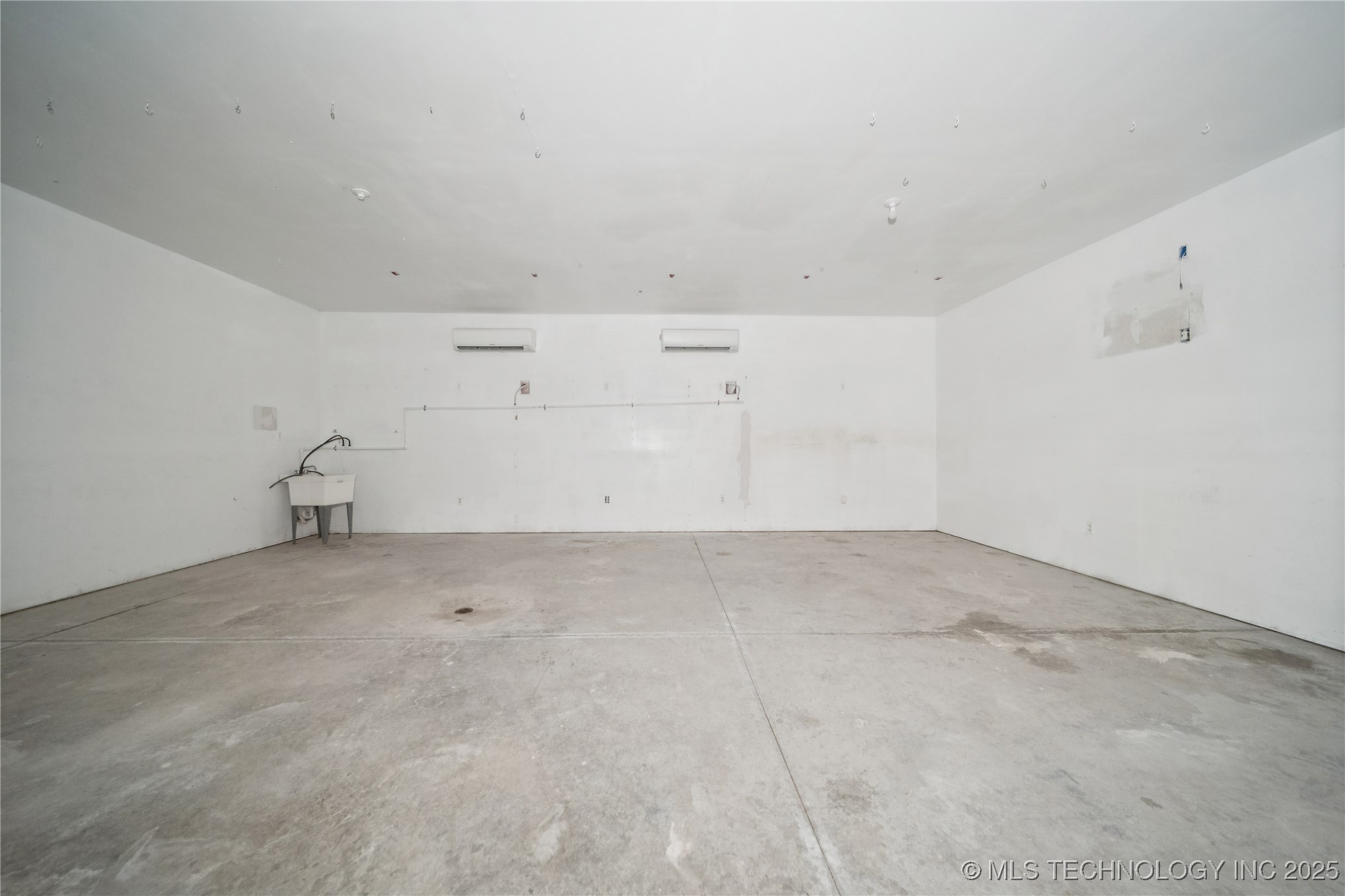 8450 Fern Mountain Road Property Photo 14