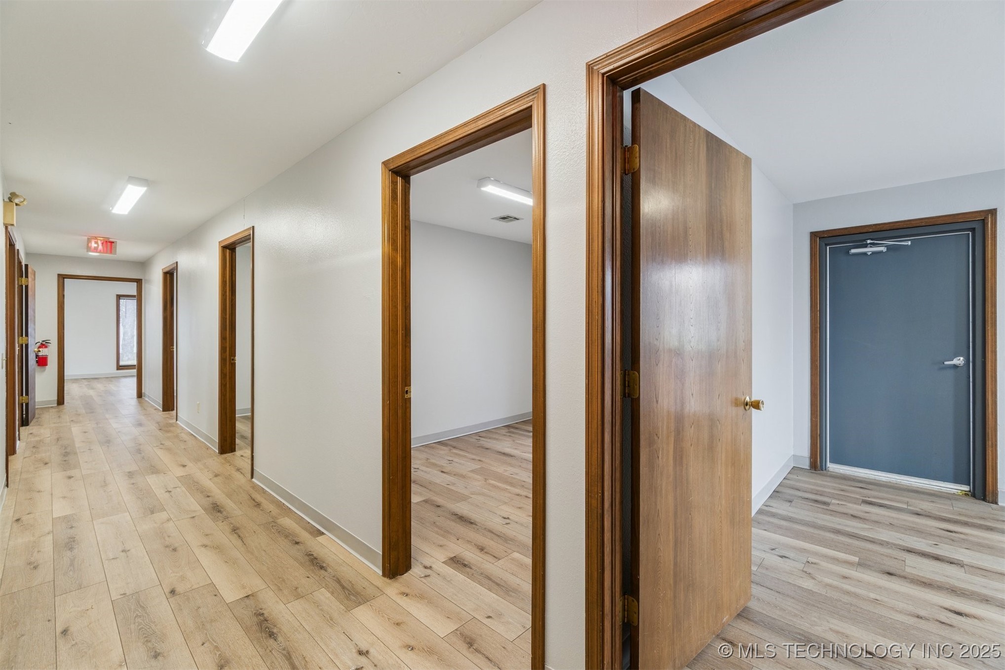 1236 E Main Street Property Photo 12