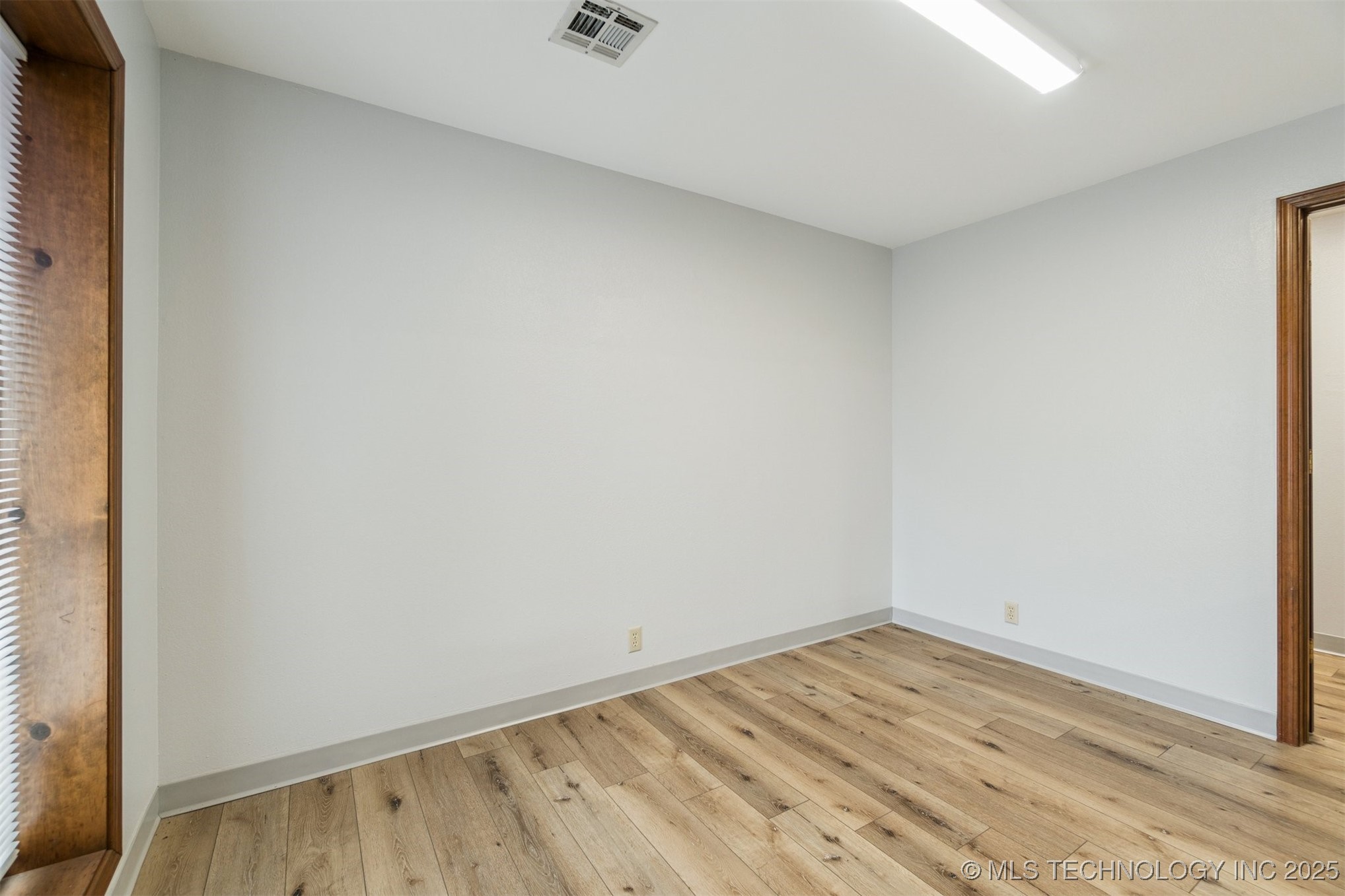 1236 E Main Street Property Photo 20