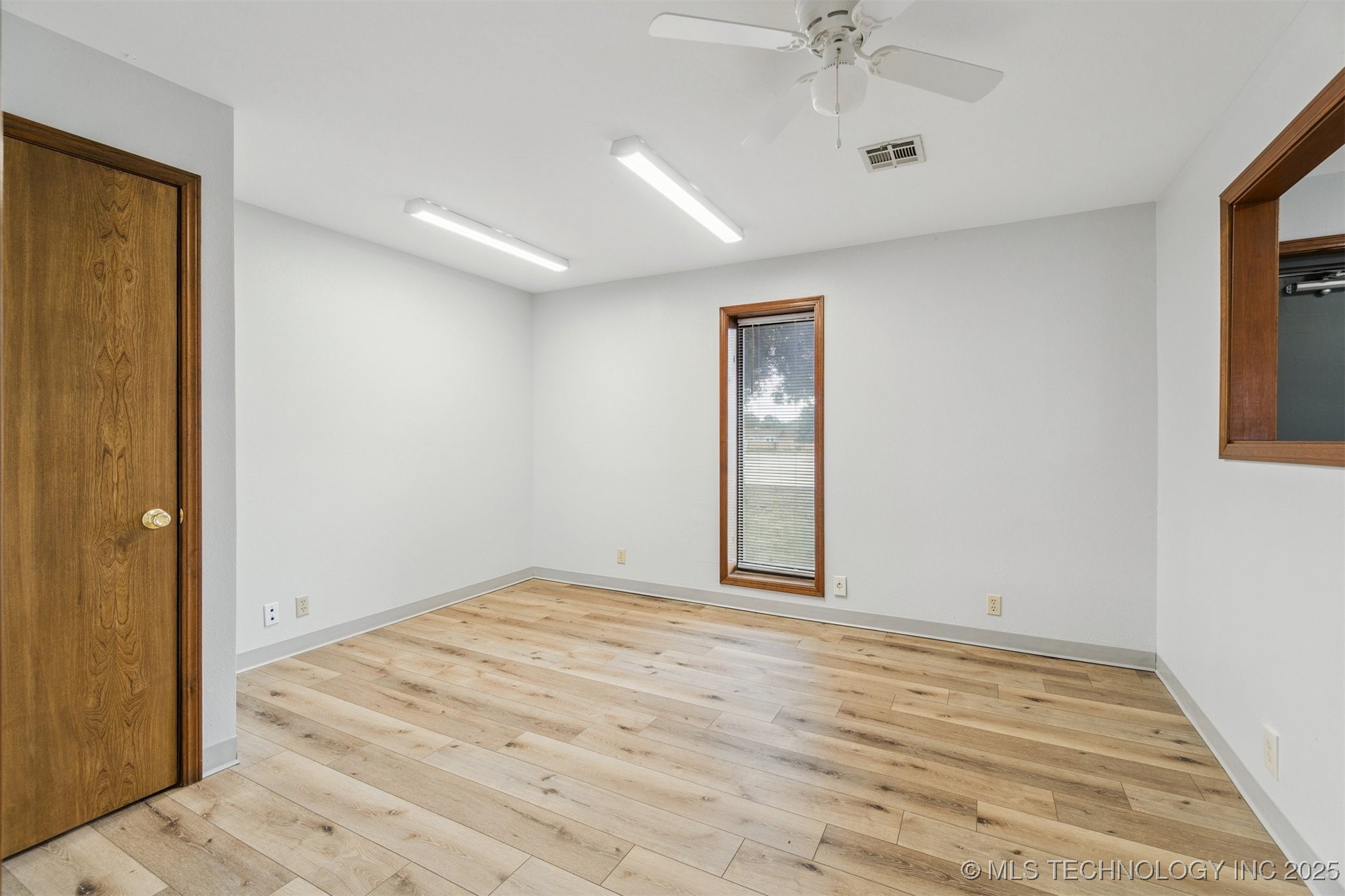 1236 E Main Street Property Photo 22