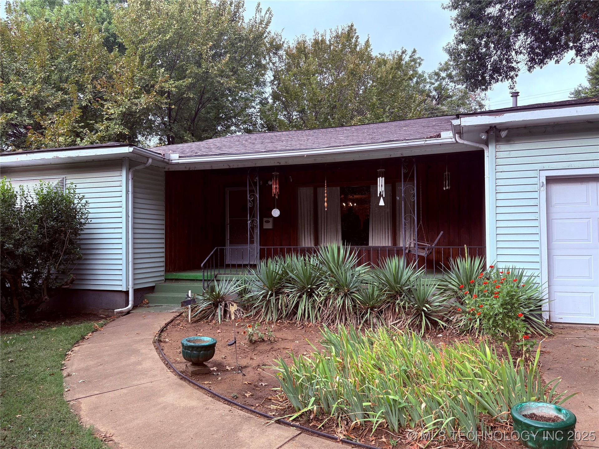 504 N D Avenue Property Photo 1