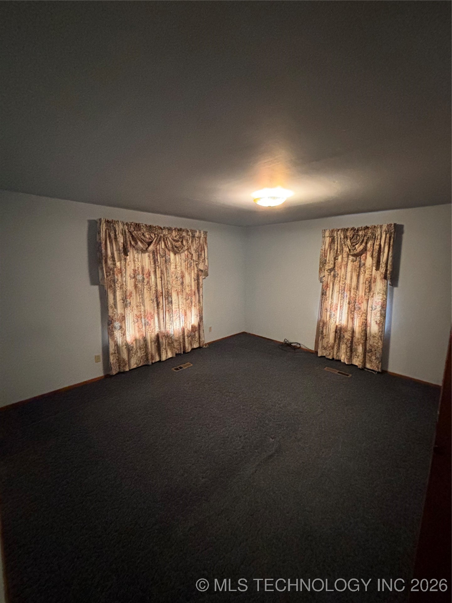 504 N D Avenue Property Photo 11