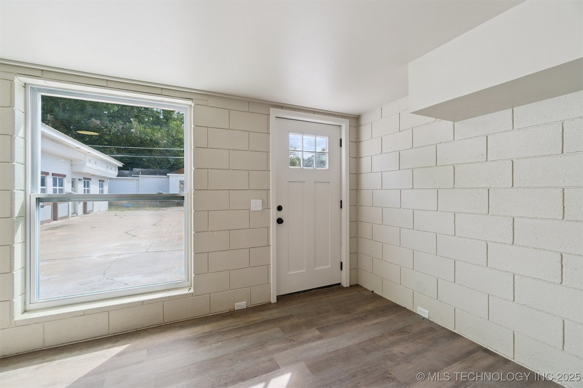 103 E Cherry Street Property Photo 11