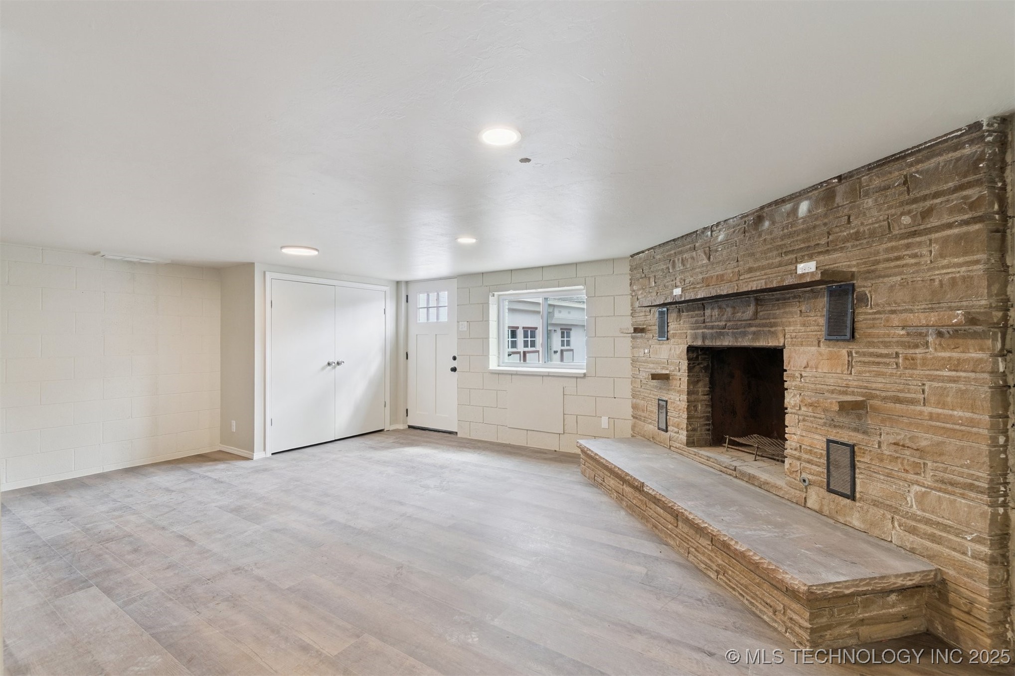 103 E Cherry Street Property Photo 15