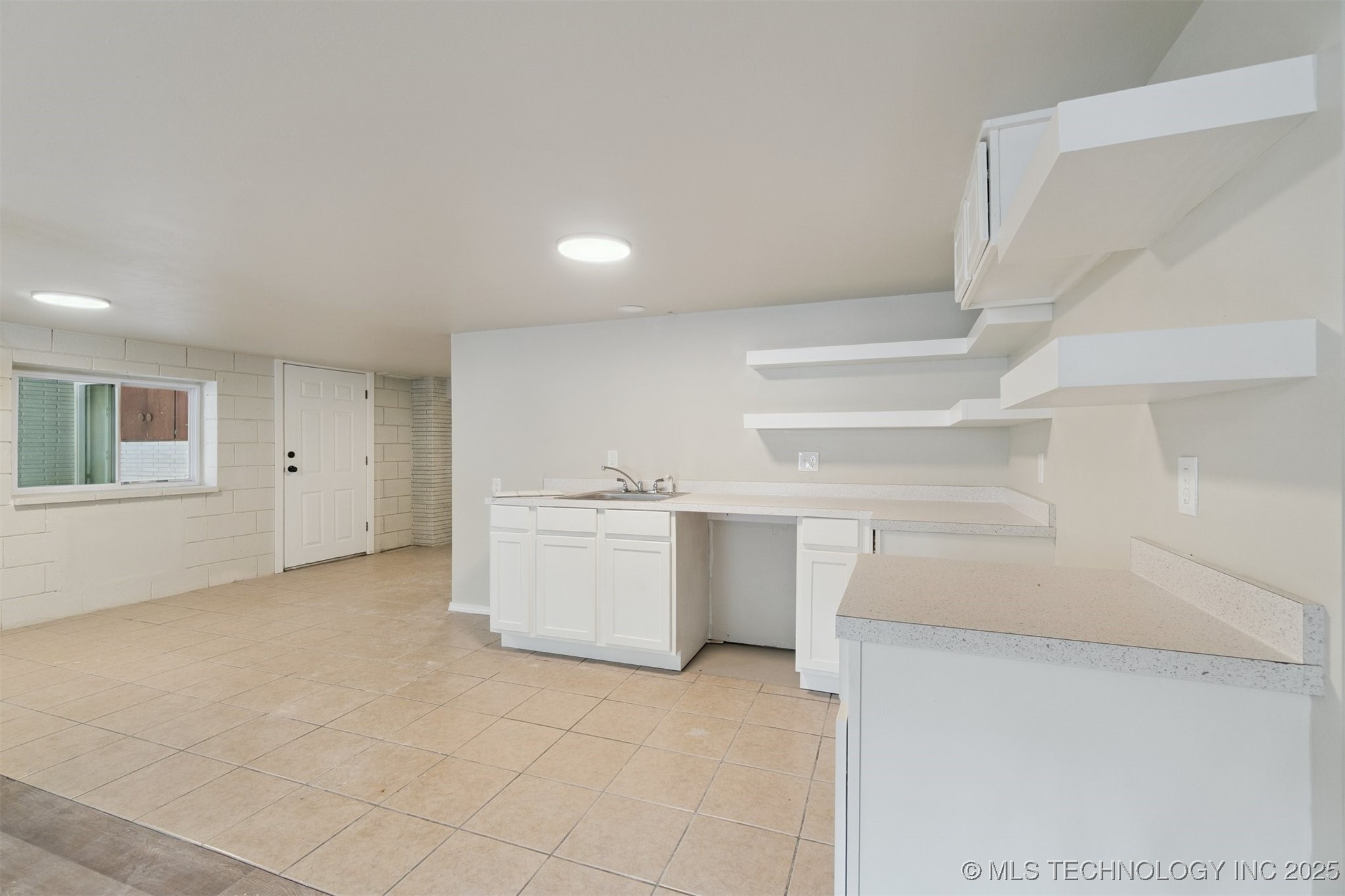 103 E Cherry Street Property Photo 22