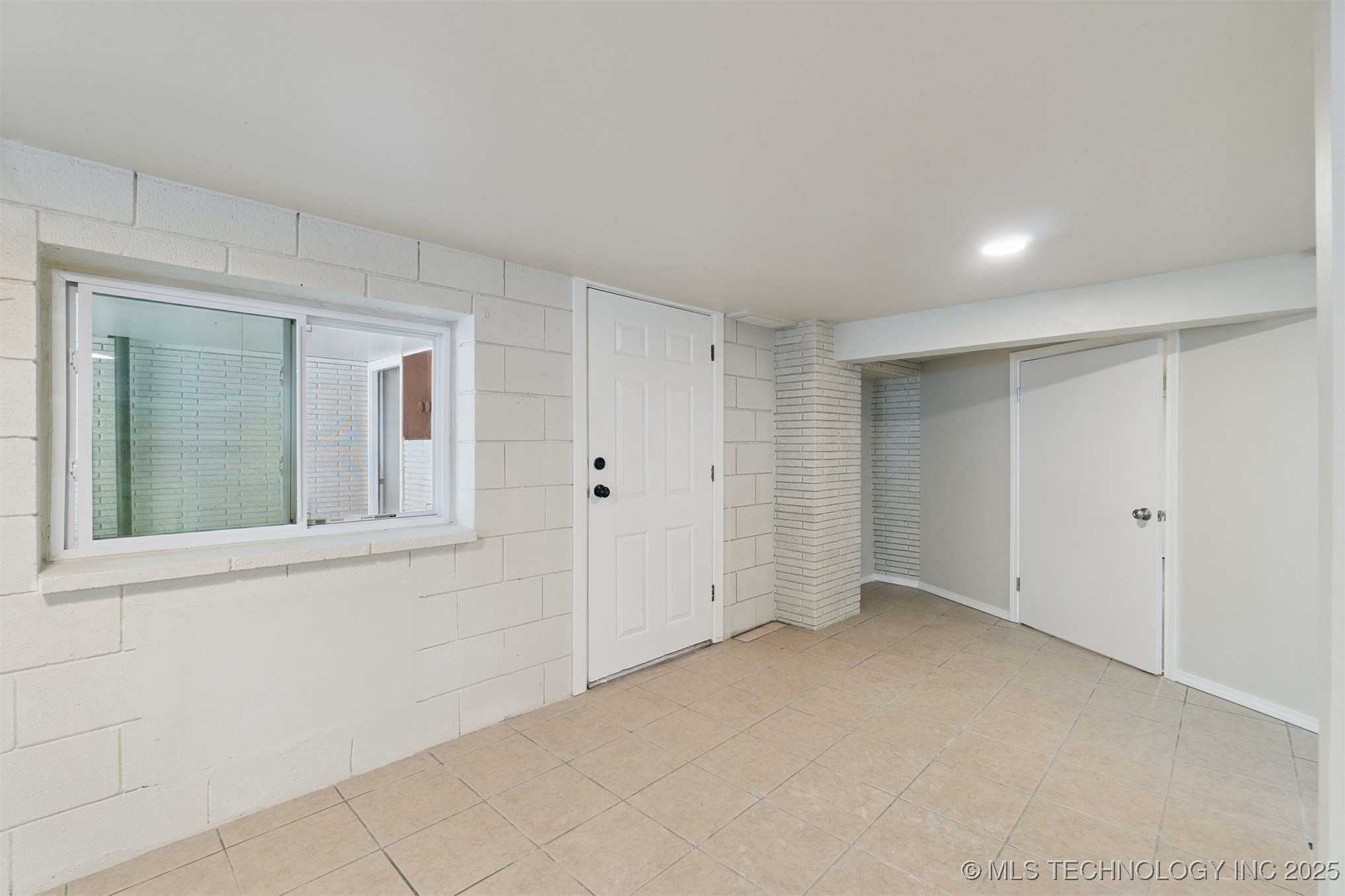 103 E Cherry Street Property Photo 23