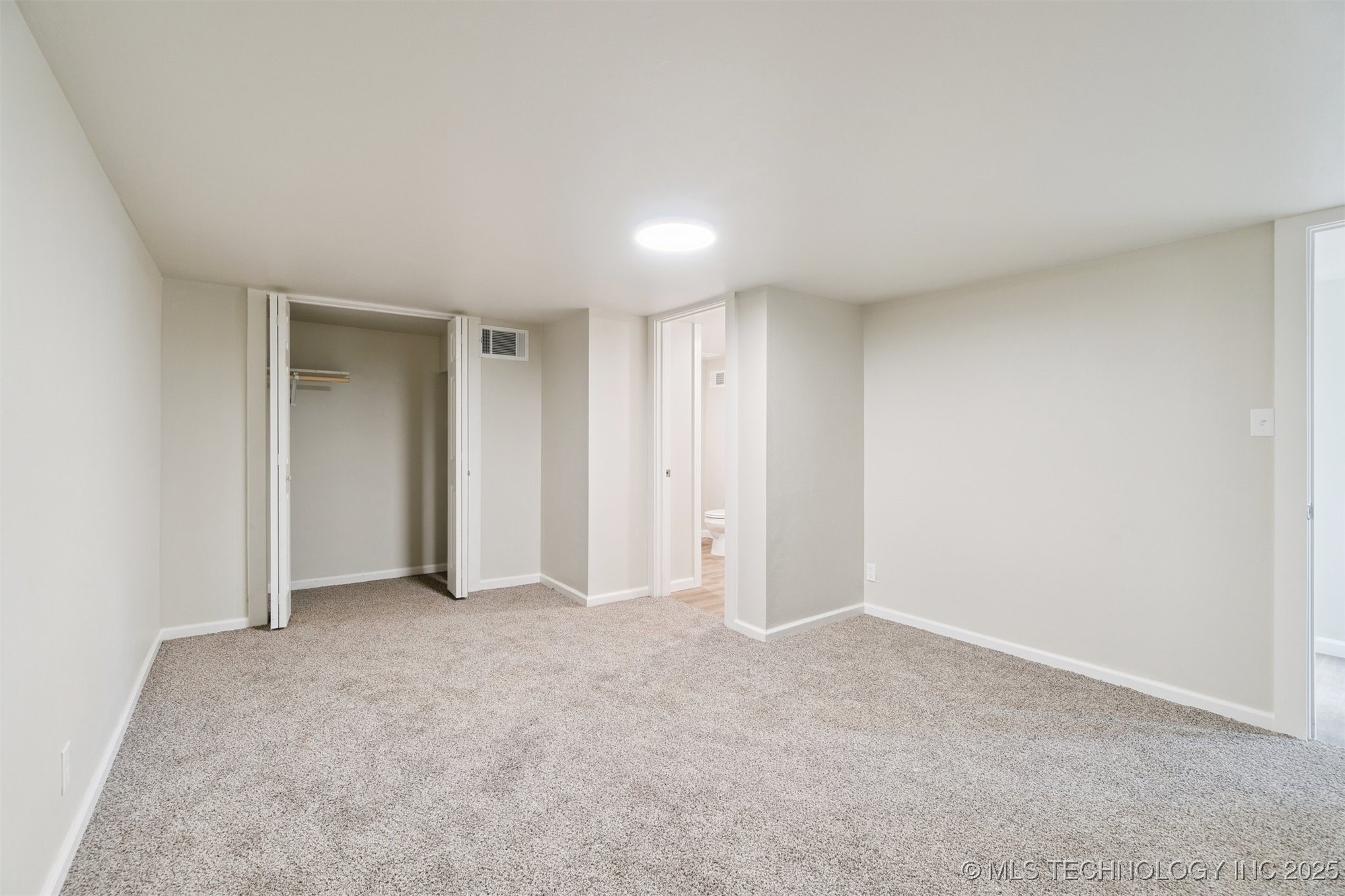 103 E Cherry Street Property Photo 51