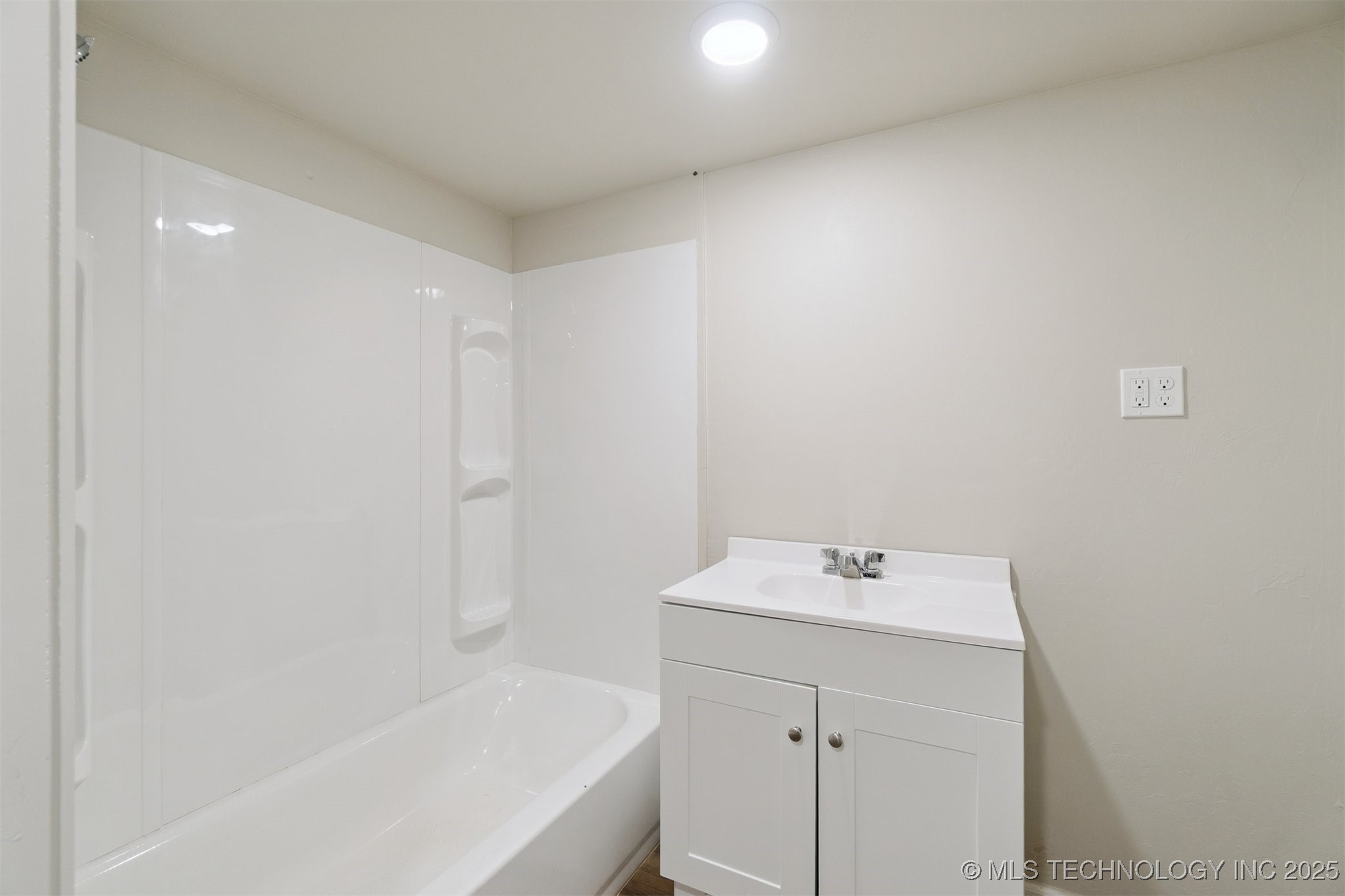 103 E Cherry Street Property Photo 58