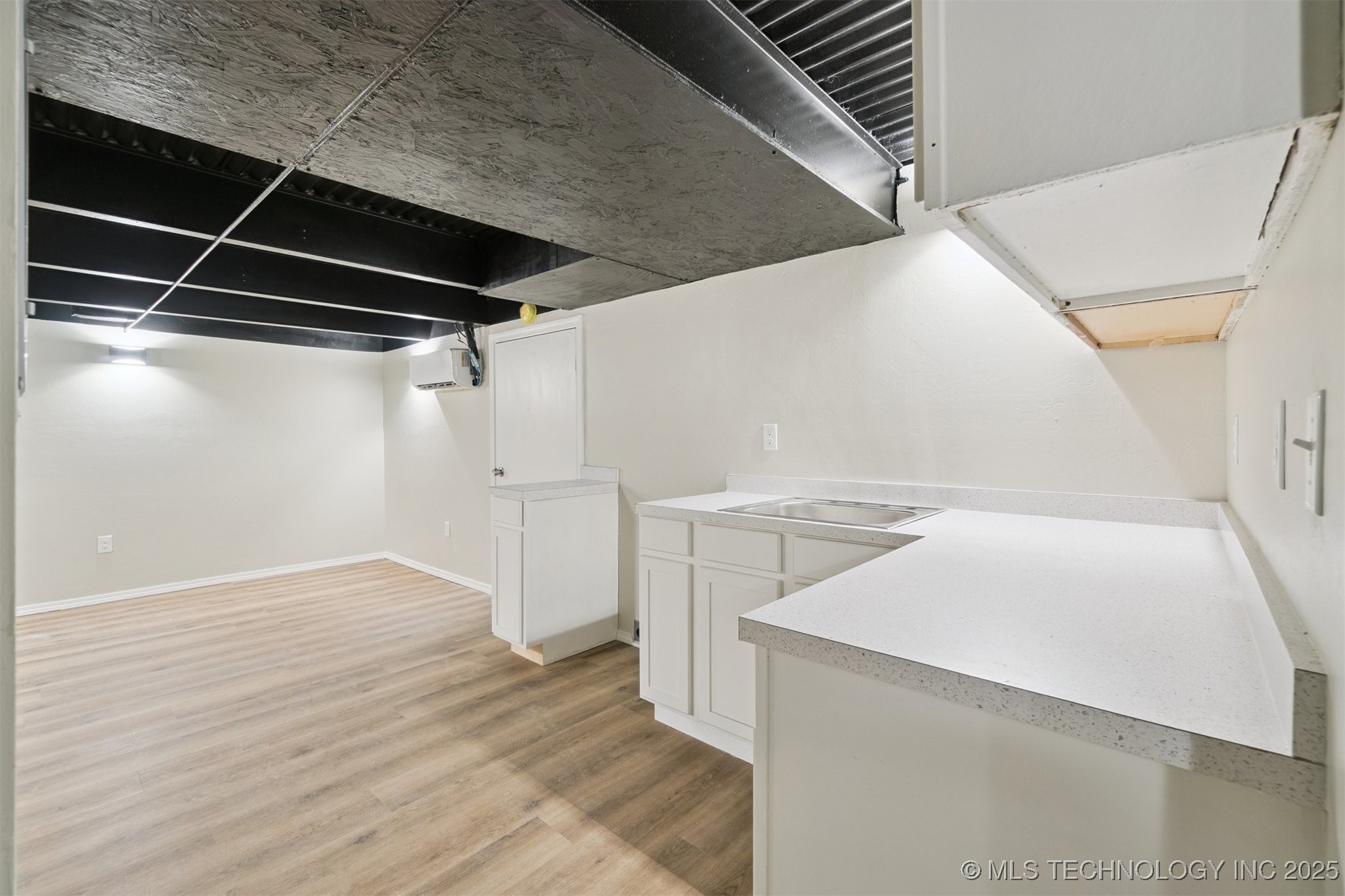 103 E Cherry Street Property Photo 64