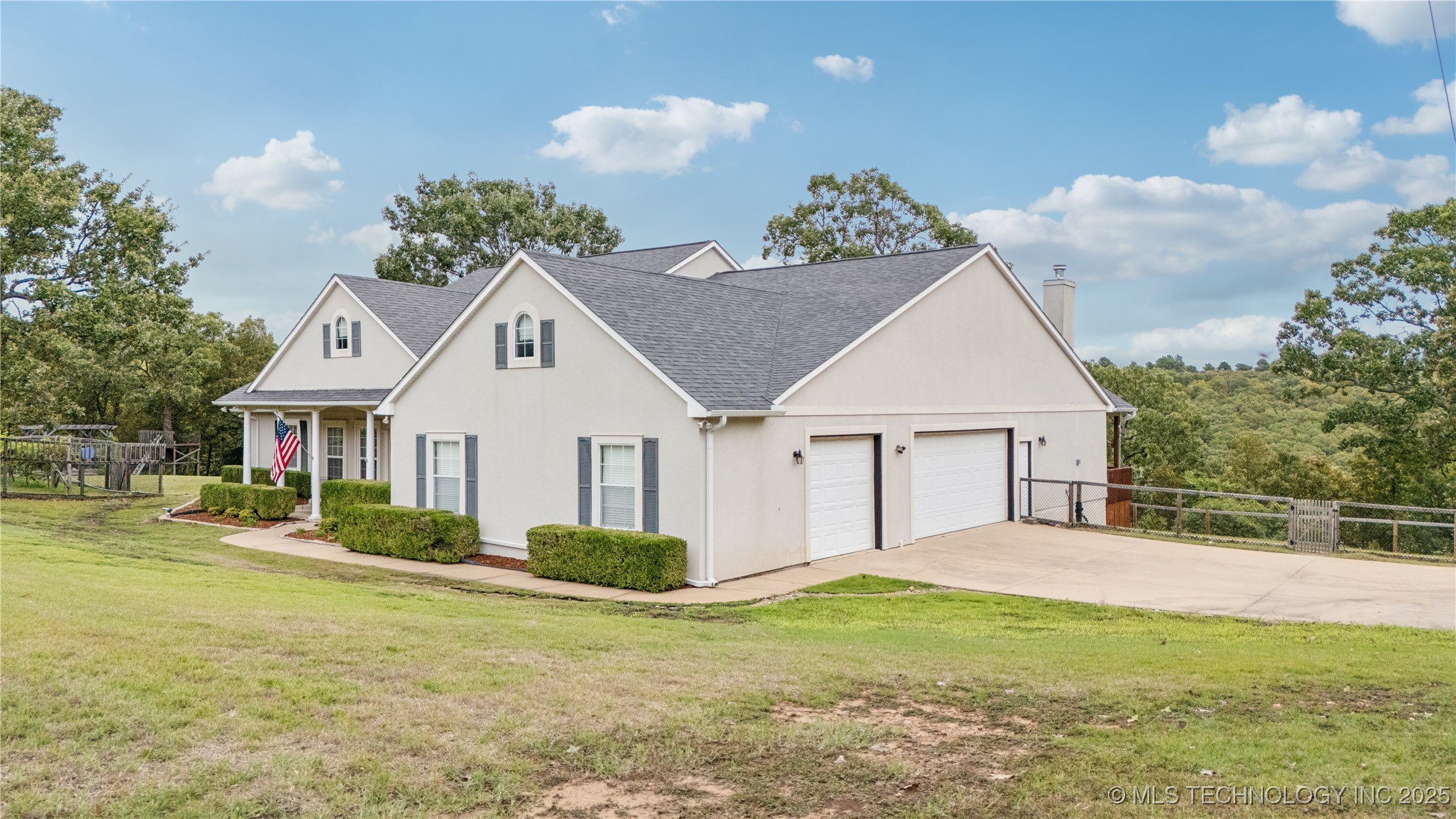 5694 W 161st Street North Property Photo 2