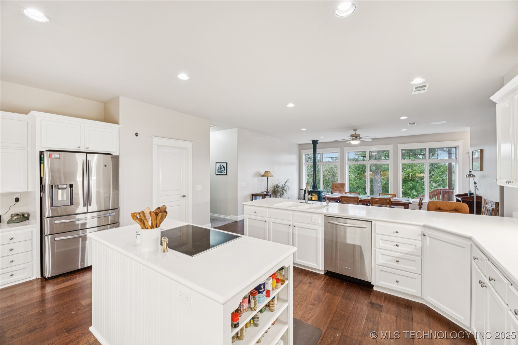 5694 W 161st Street North Property Photo 8