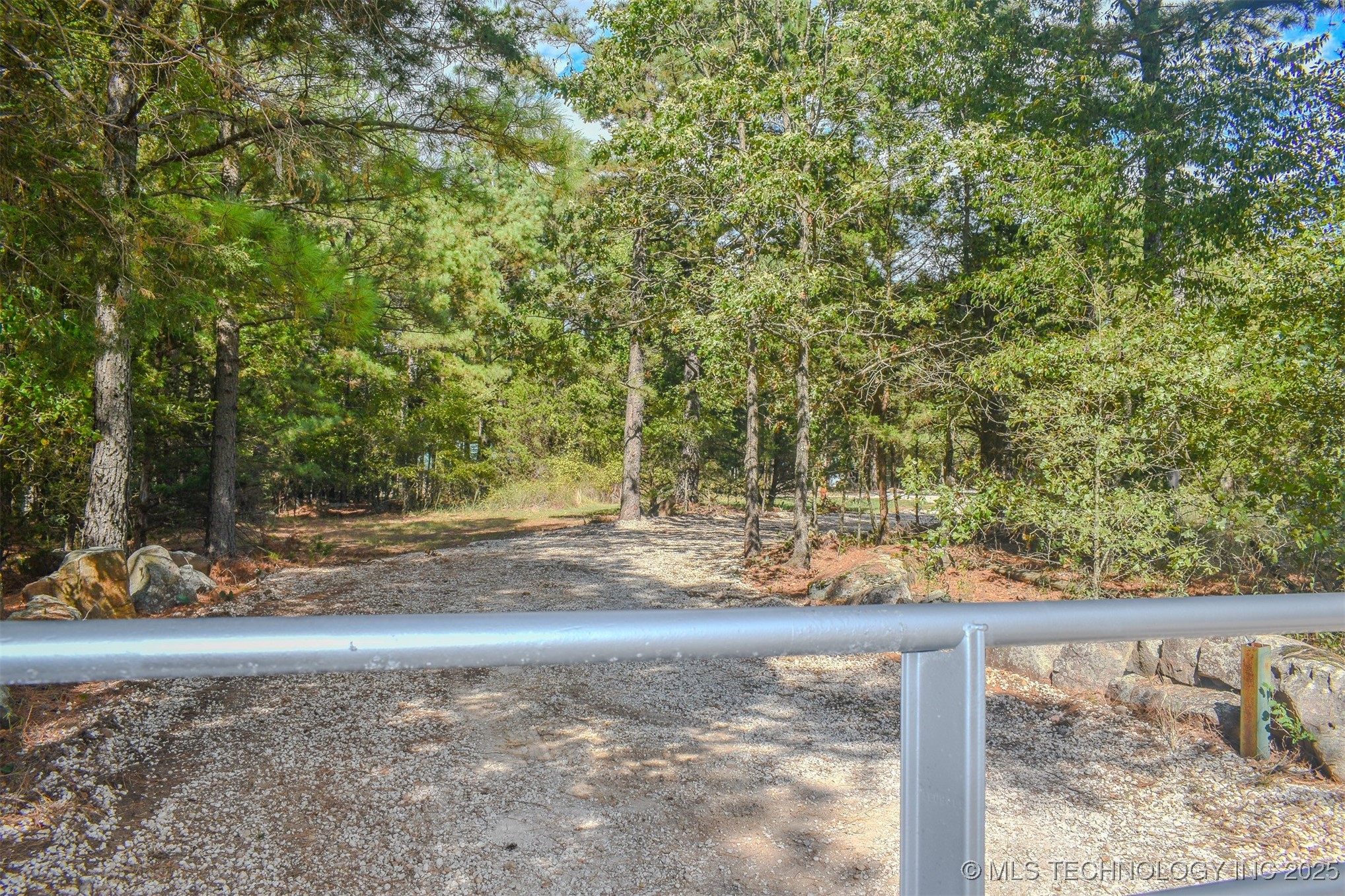 414041 E 1878 Road Property Photo 3