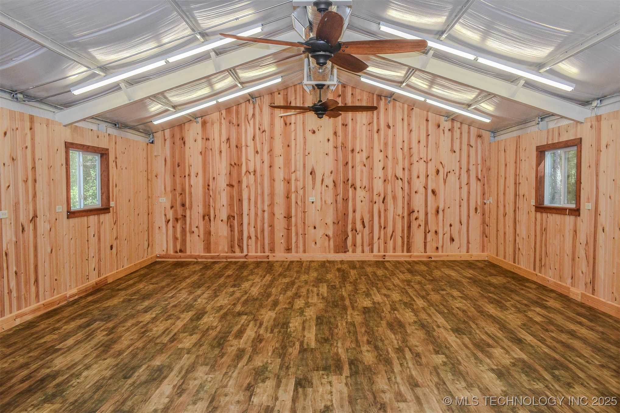 414041 E 1878 Road Property Photo 40