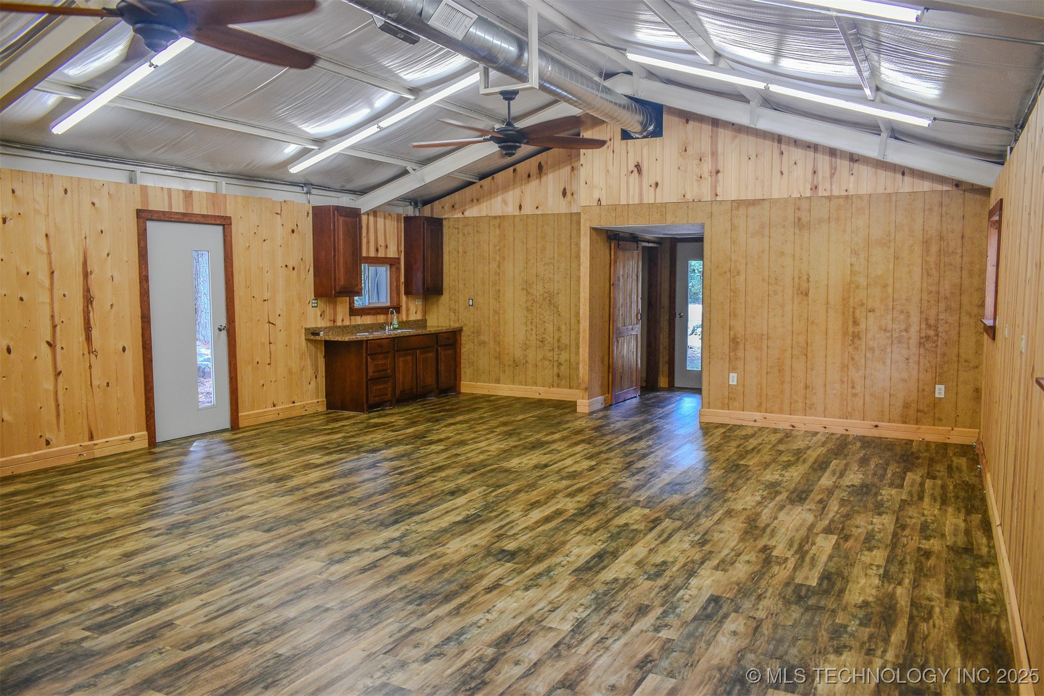 414041 E 1878 Road Property Photo 42