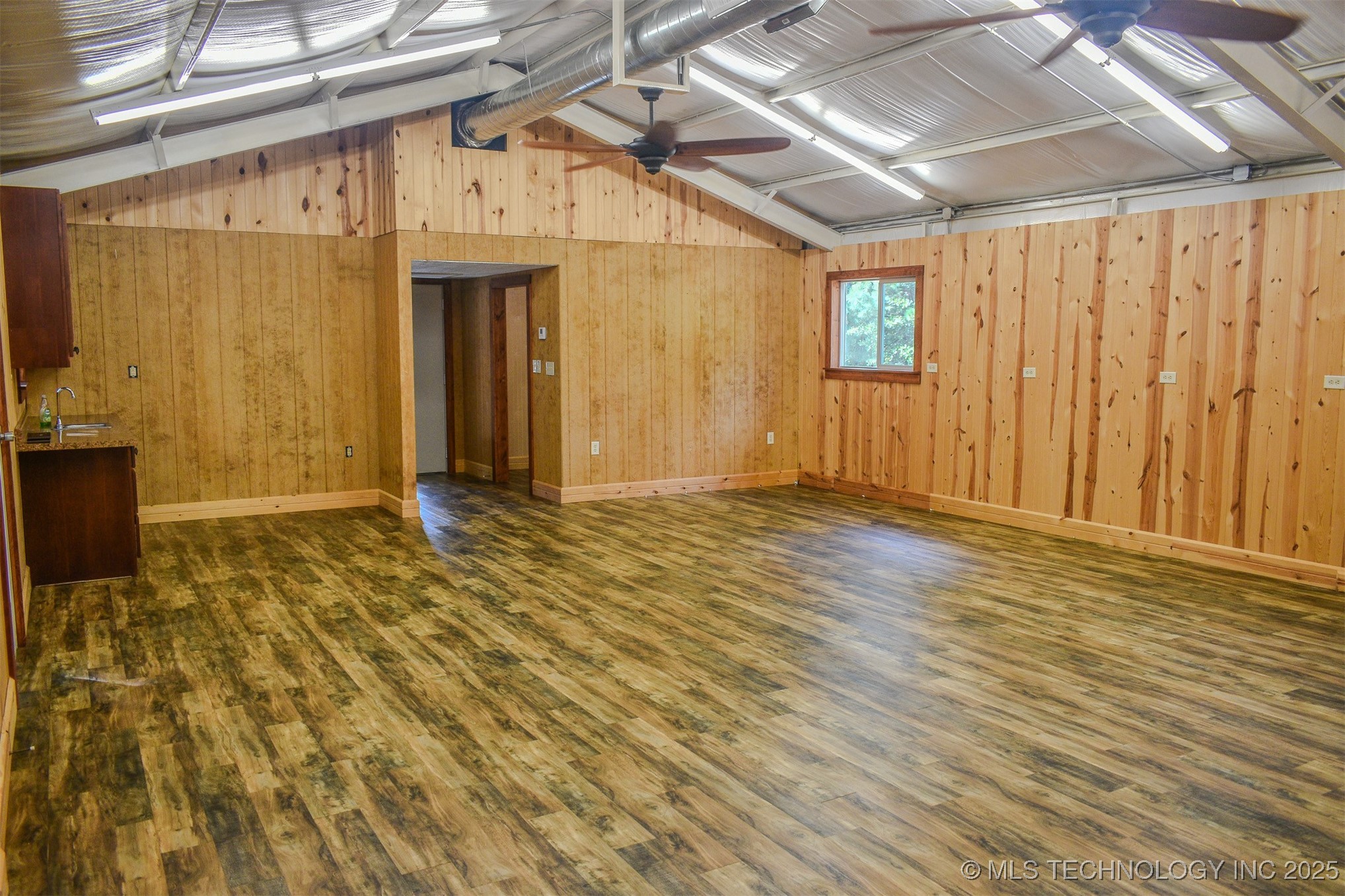 414041 E 1878 Road Property Photo 44