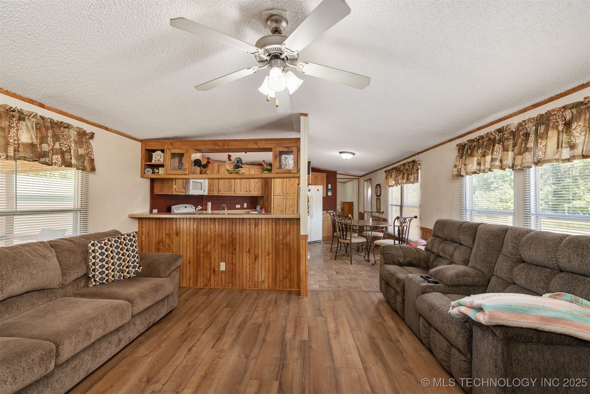 420229 E 1144 Road Property Photo 4