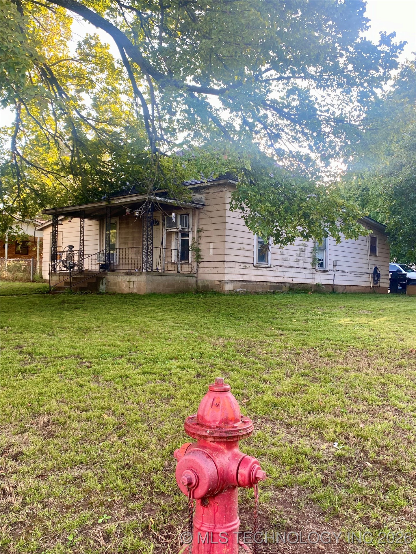 402 S Jules Avenue Property Photo 2