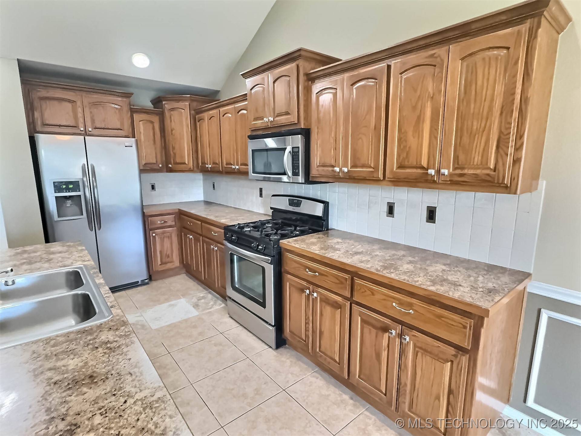 8813 N 144th East Avenue Property Photo 2